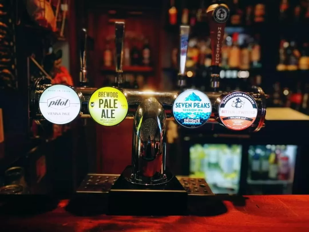 Lounge or bar in Whistlefield Inn