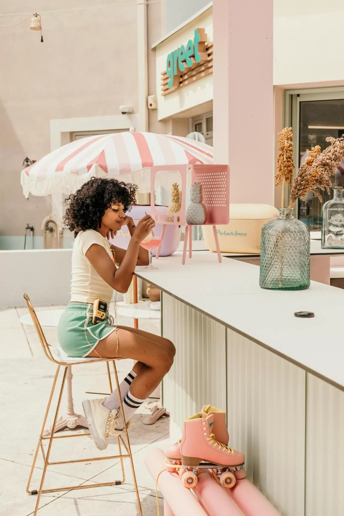 Lounge or bar in greet hôtel Pont du Gard - Route d'Avignon