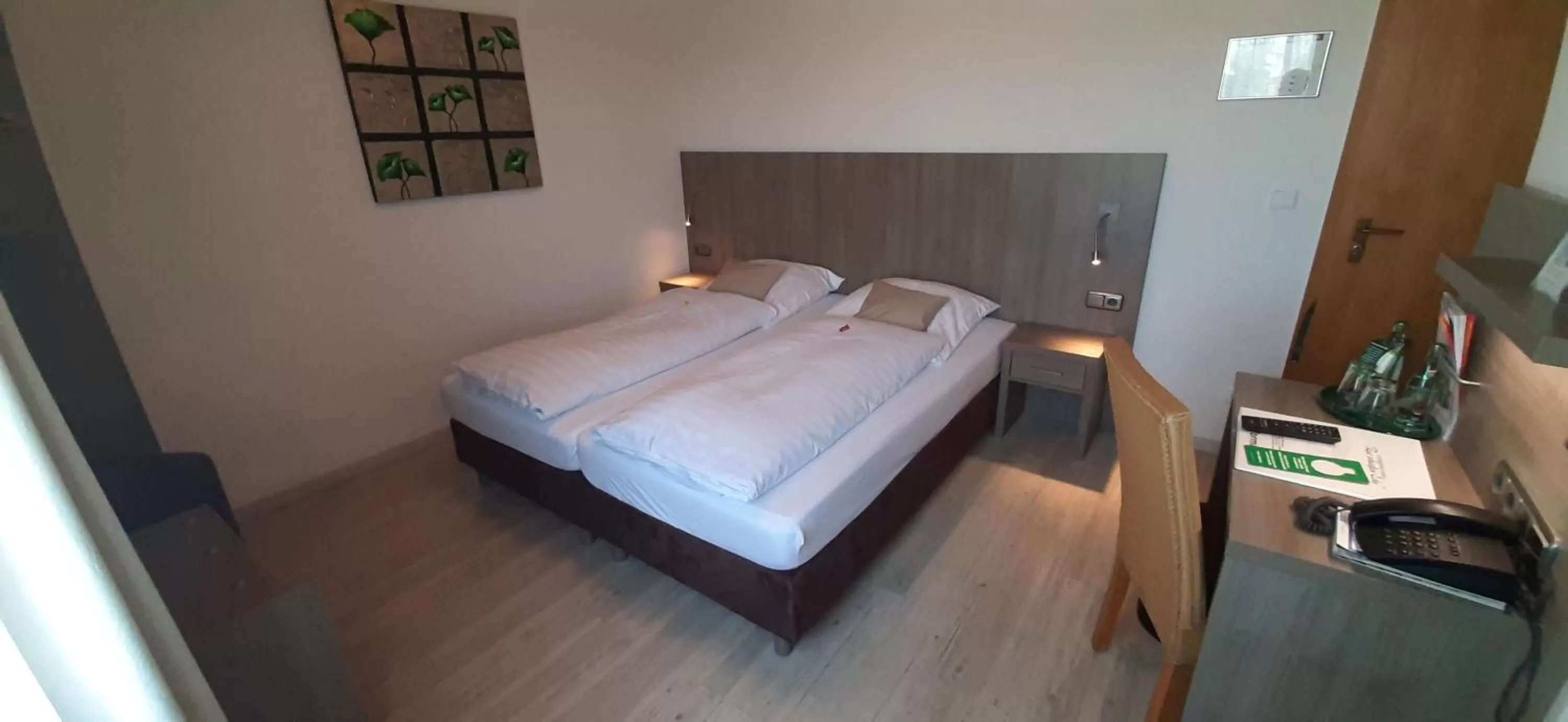 Photo of the whole room, Bed in Landgasthof Zur scharfen Ecke