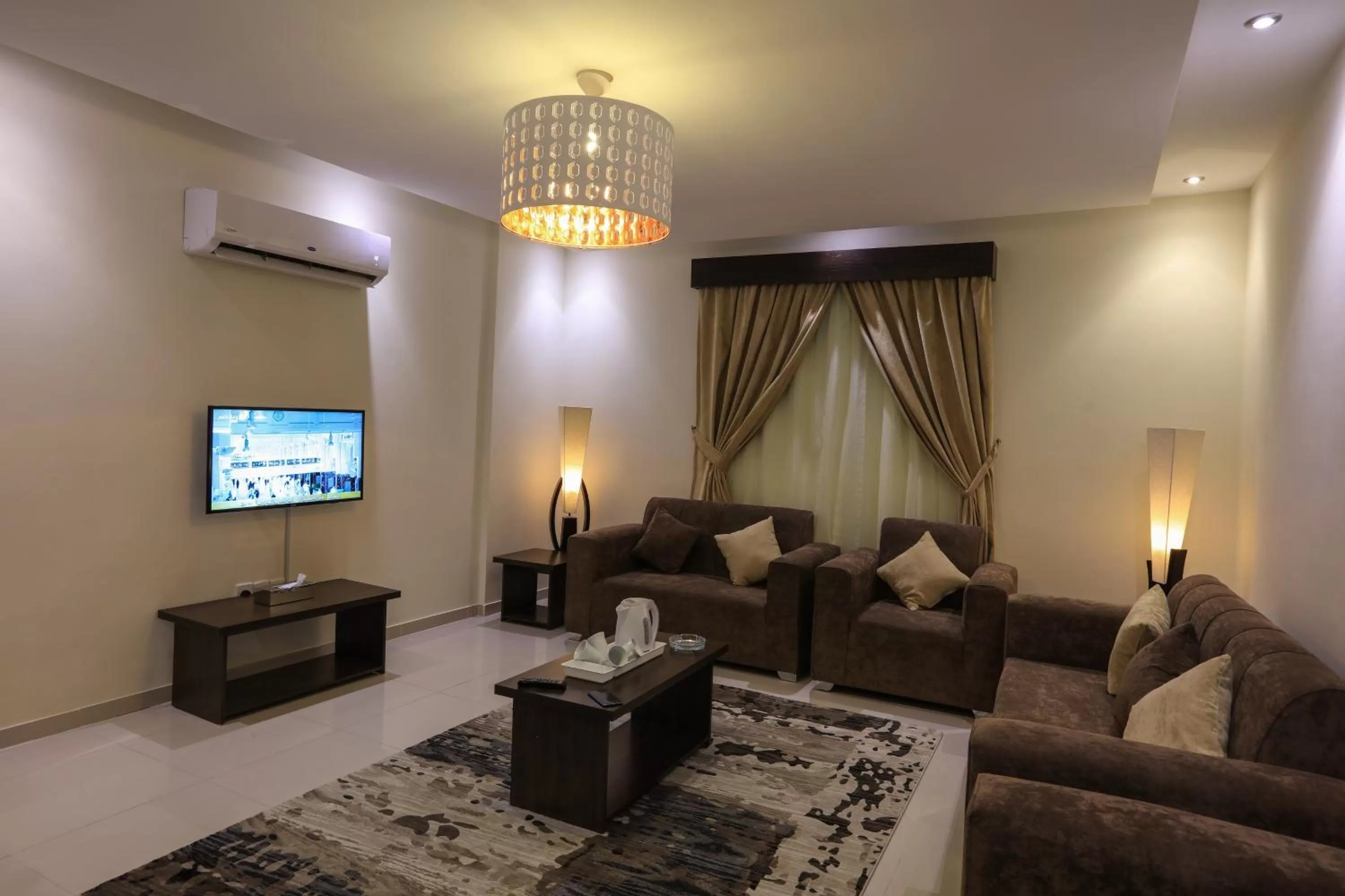 Living room, Lounge/Bar in Al Itqan Apart-hotel