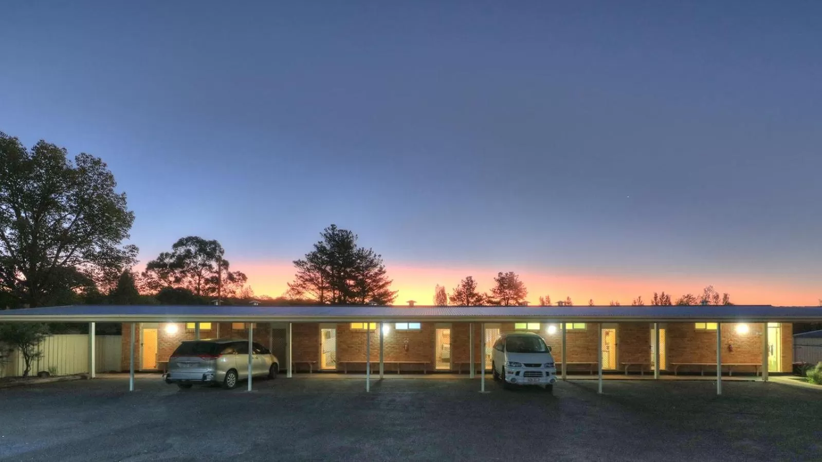 Property building in Glen Innes Motel