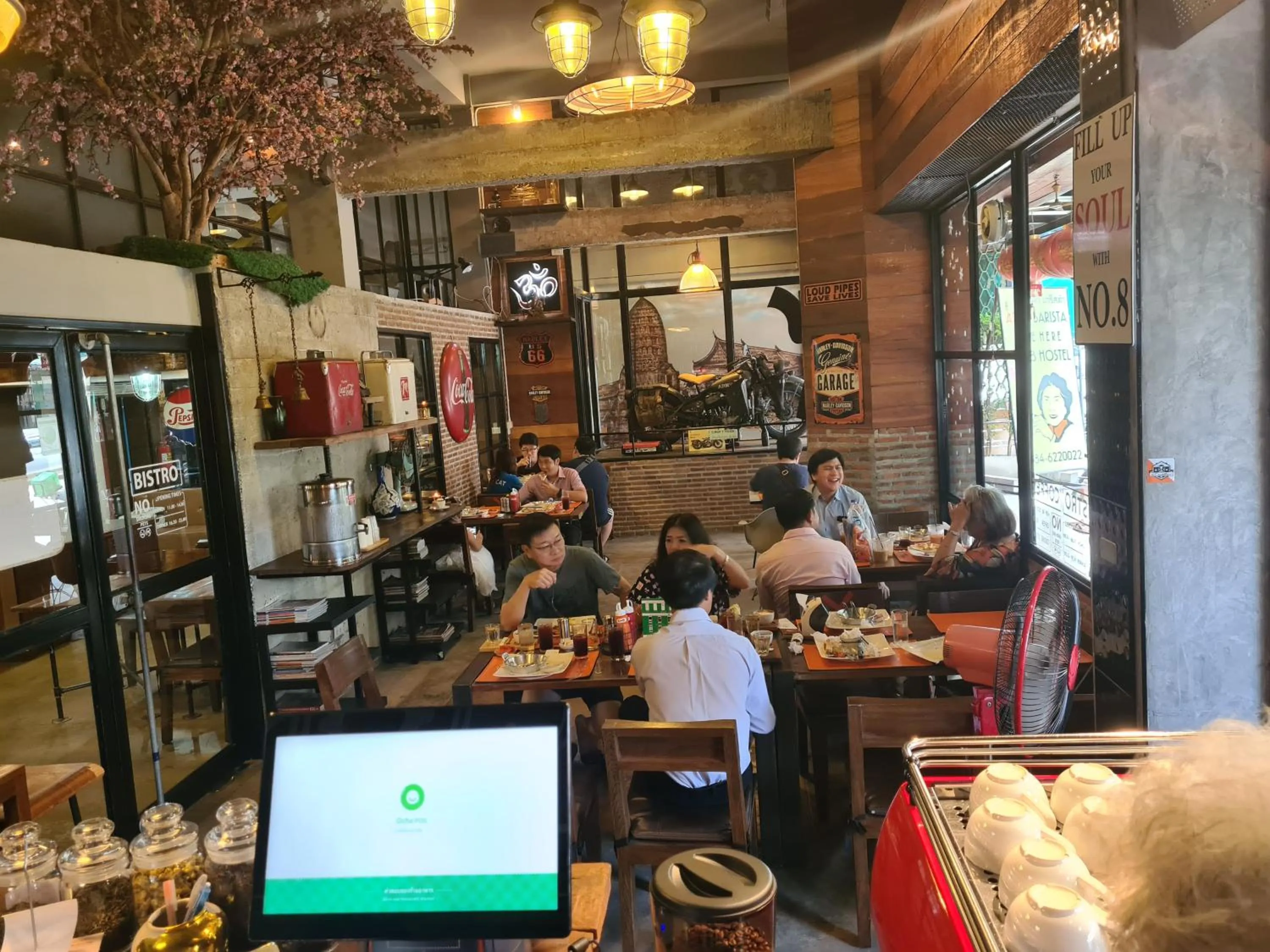 Restaurant/places to eat in The 8 Factory Hotel Phitsanulok