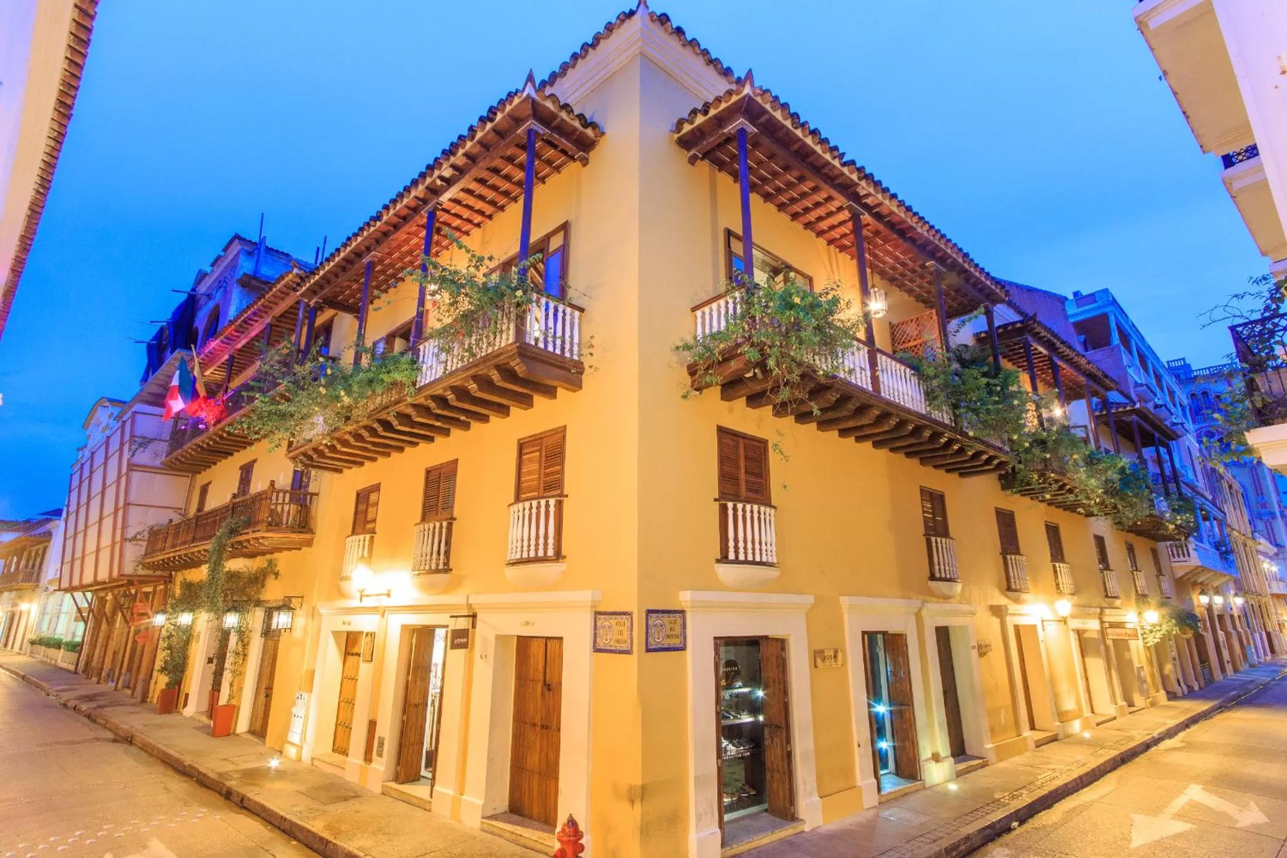 Property building in Hotel Boutique Casa del Coliseo