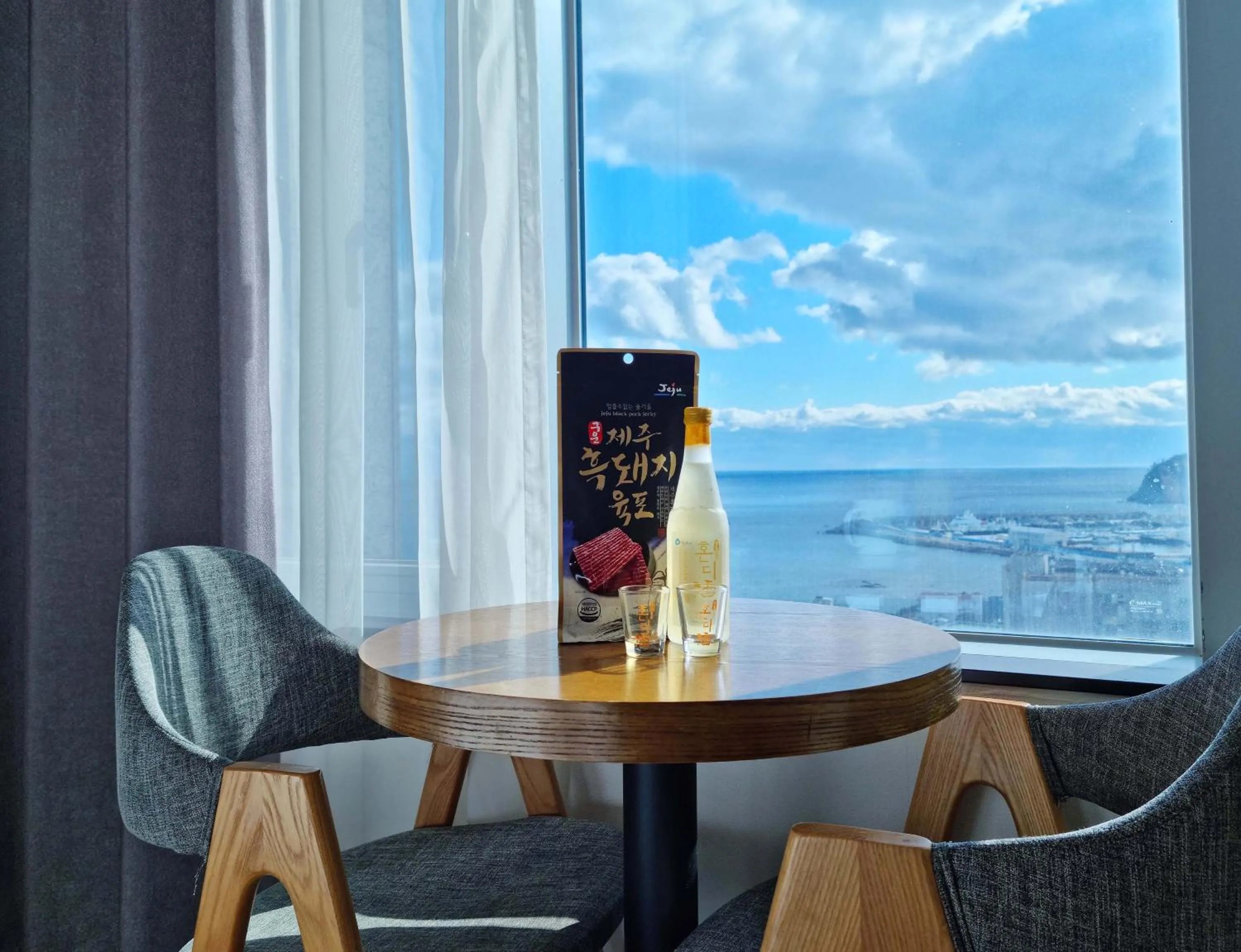 Alcoholic drinks in The First70 Hotel