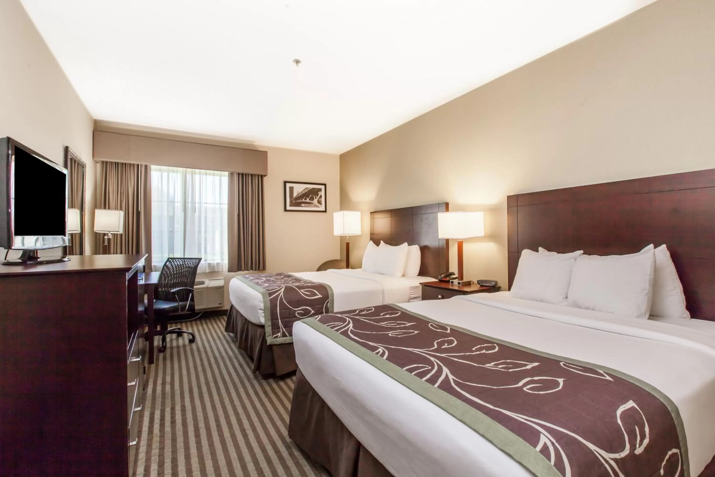 Bedroom, Bed in Quality Inn Brewerton - Syracuse Oneida Lake Area