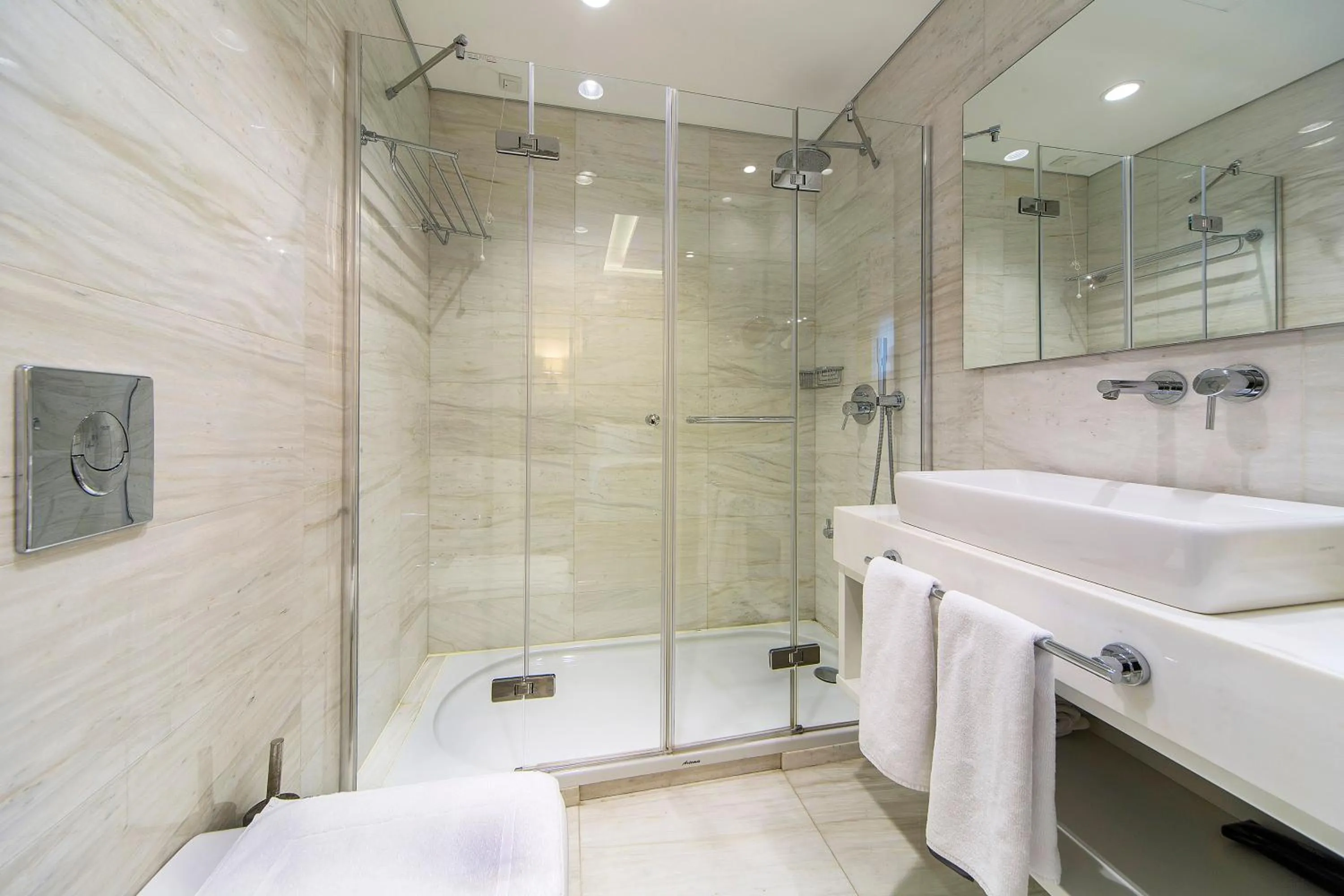 Bathroom in Hotel Morione & Spa Center