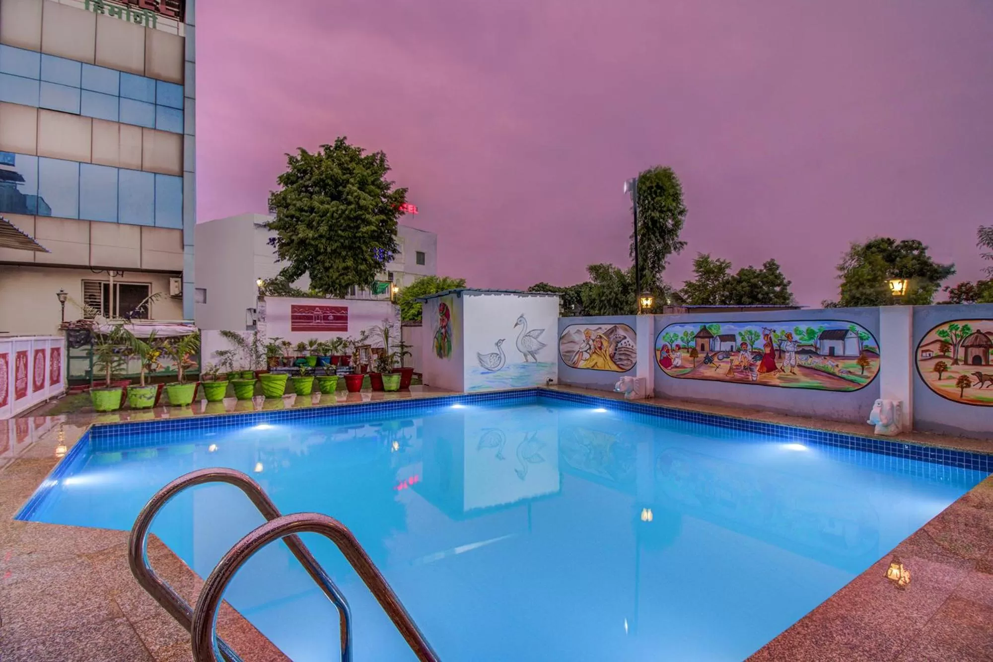 Swimming pool in FabHotel Himanshi
