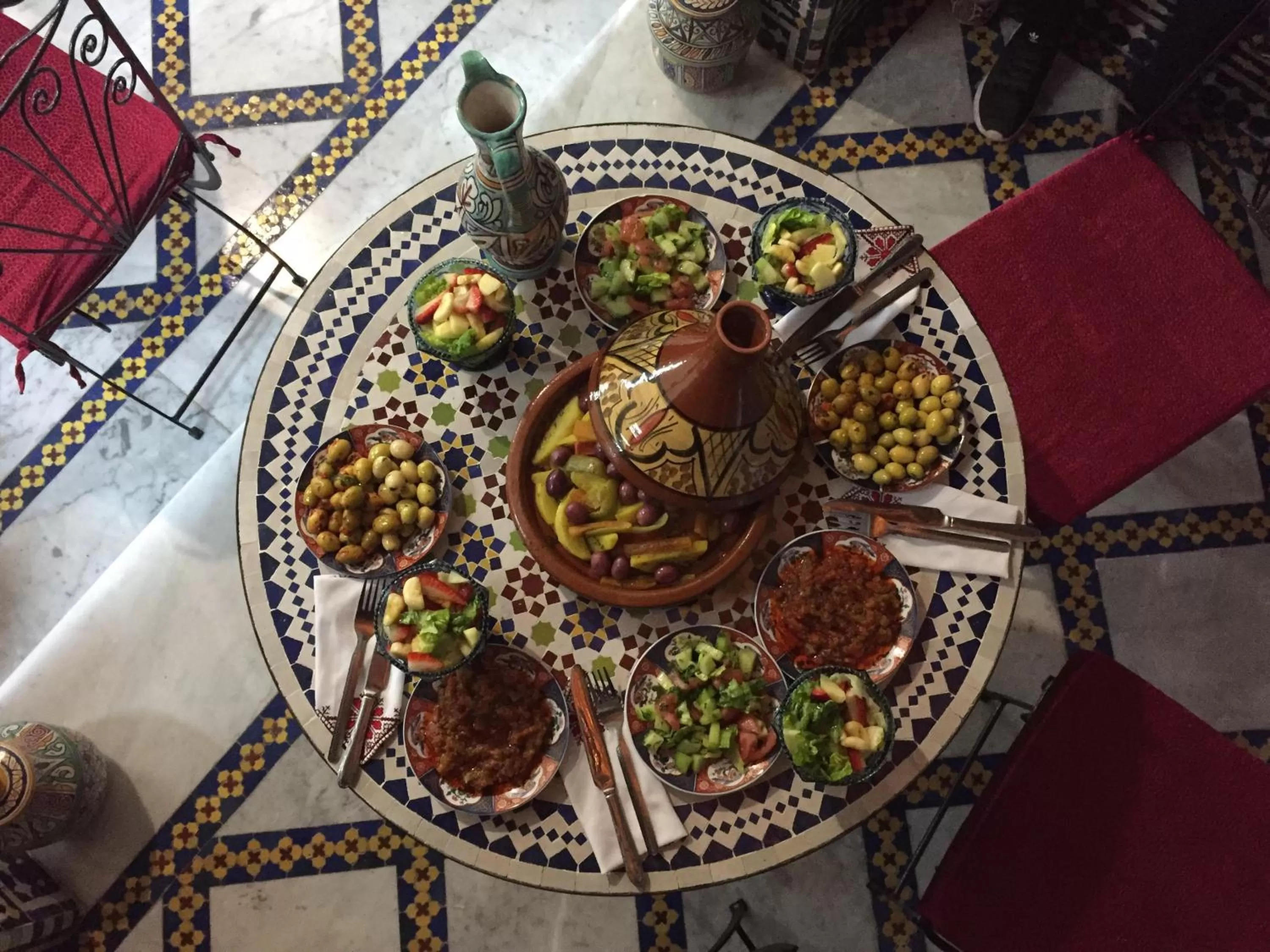 Restaurant/places to eat in Riad Taj Salma