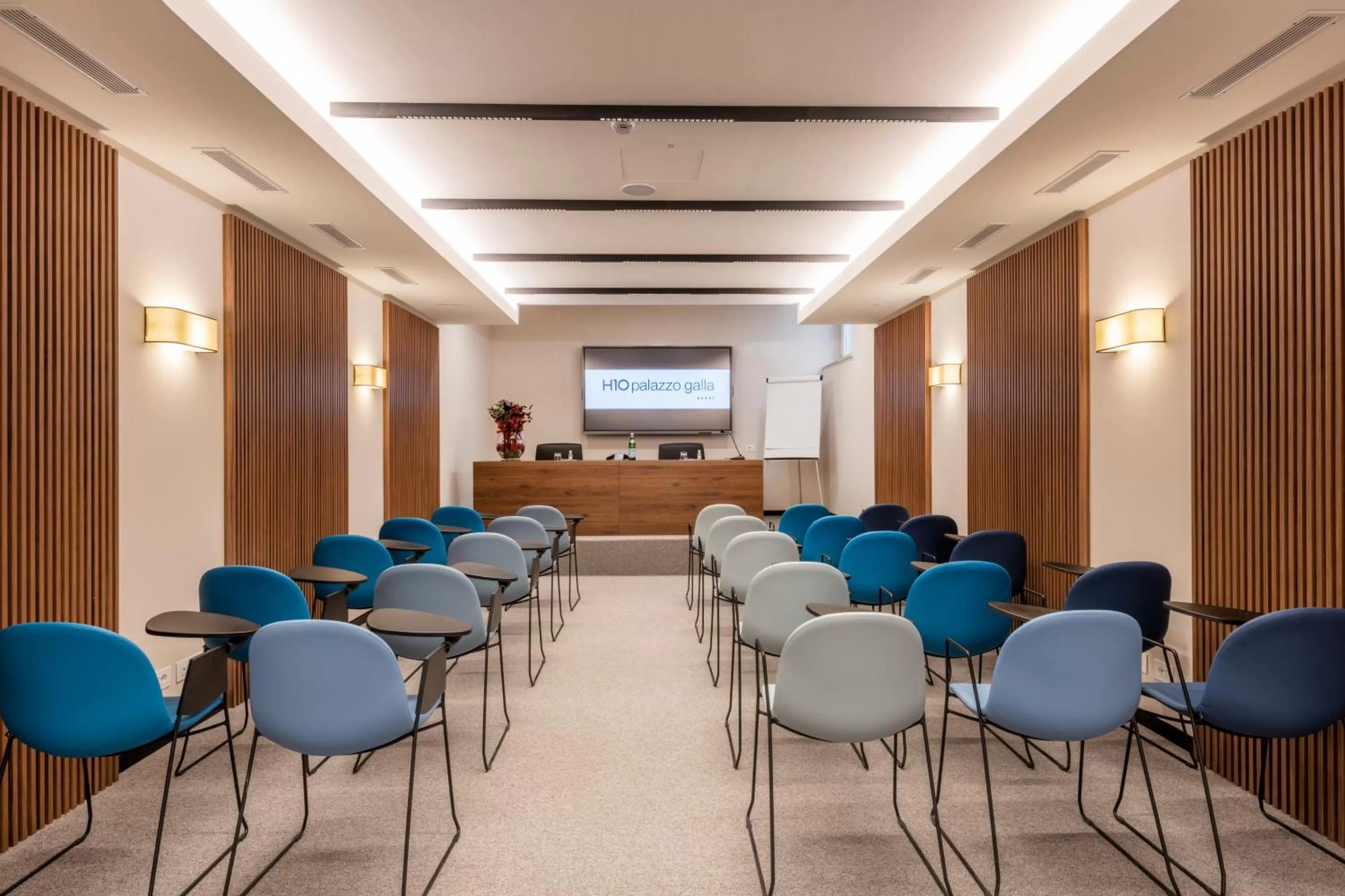 Meeting/conference room in H10 Palazzo Galla