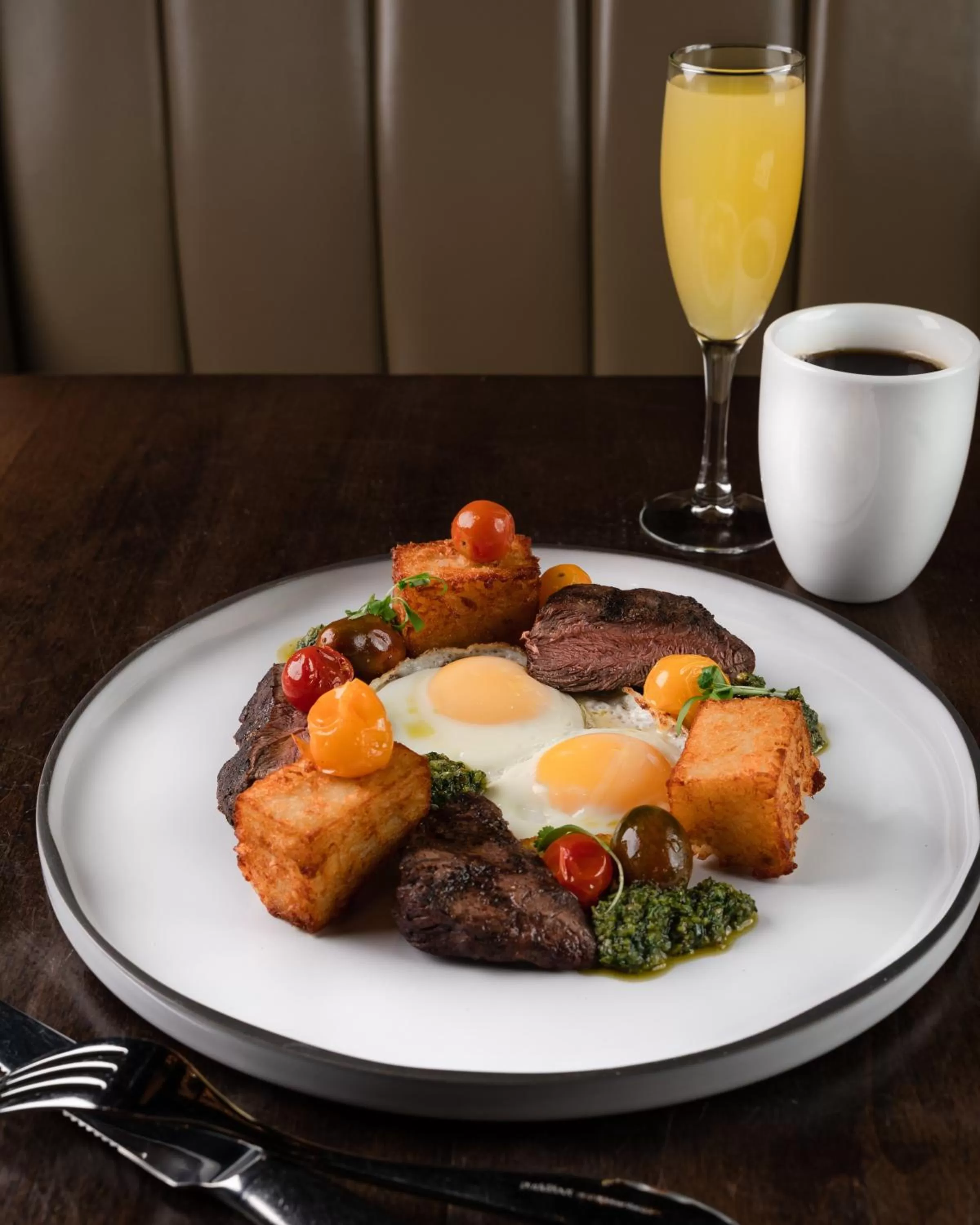 Restaurant/places to eat in Century Plaza Hotel