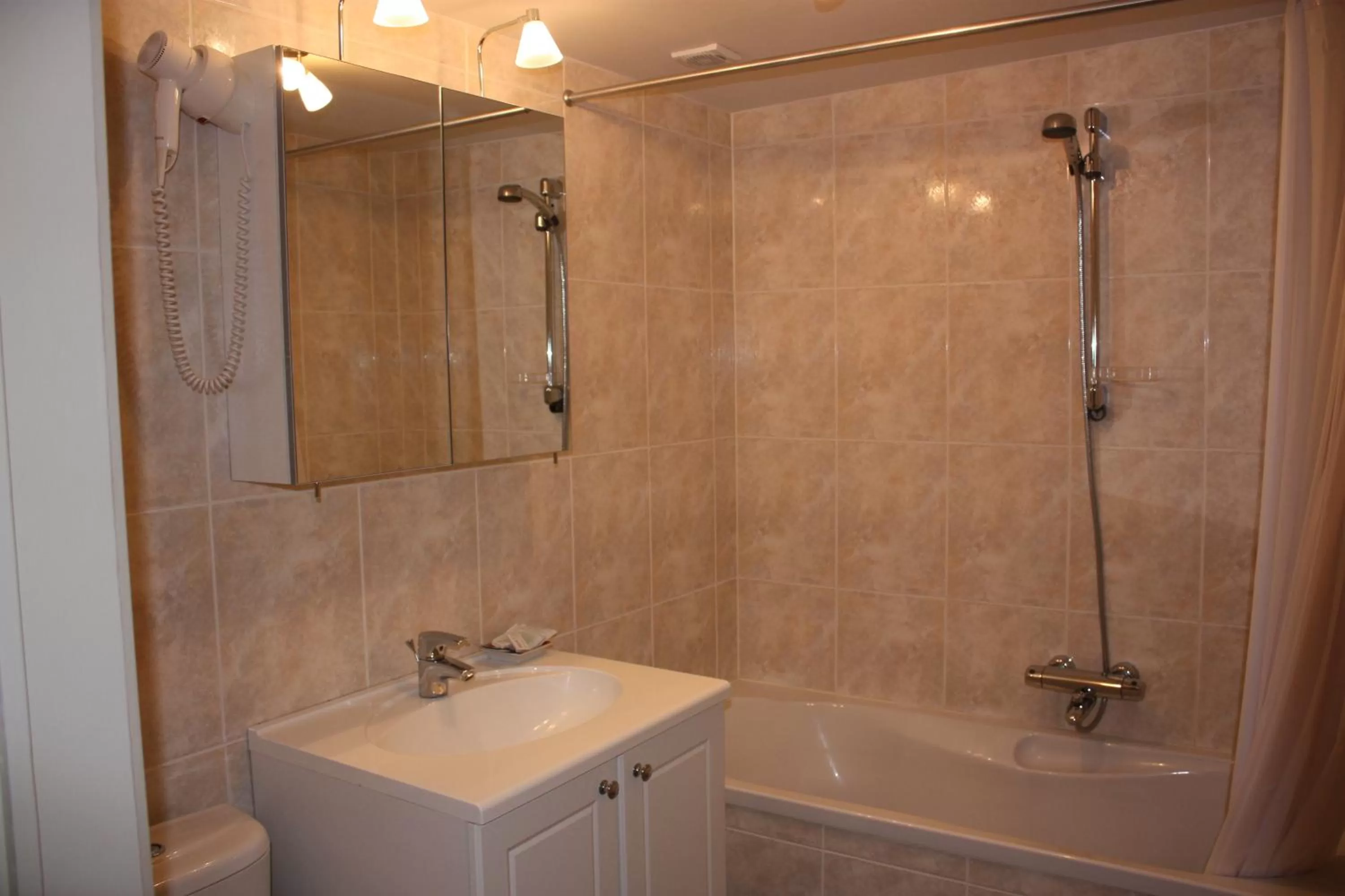 Bathroom in Alliance Hotel Ieper Centrum