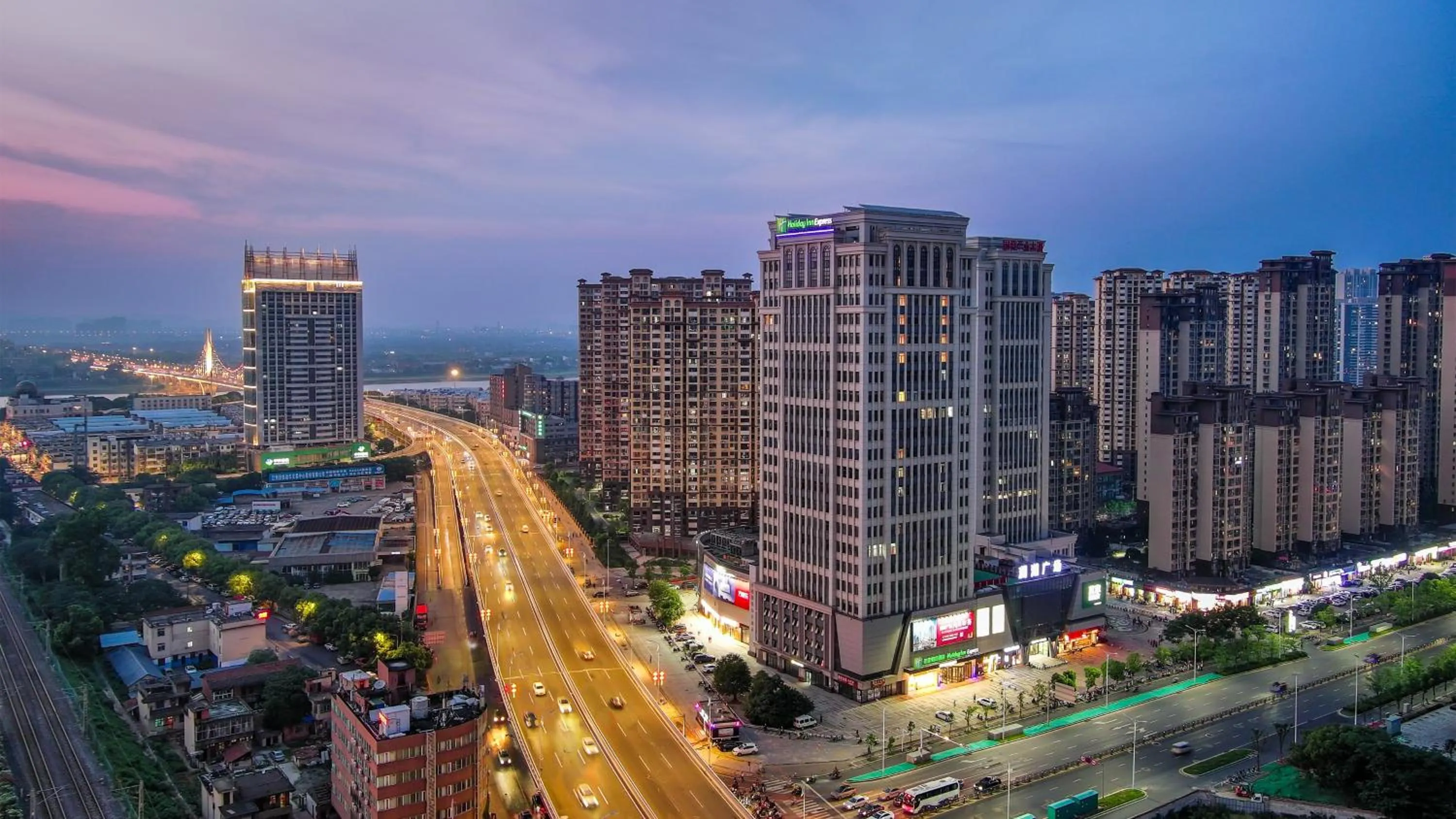 Property building in Holiday Inn Express Nanchang Qingshan Lake View, an IHG Hotel