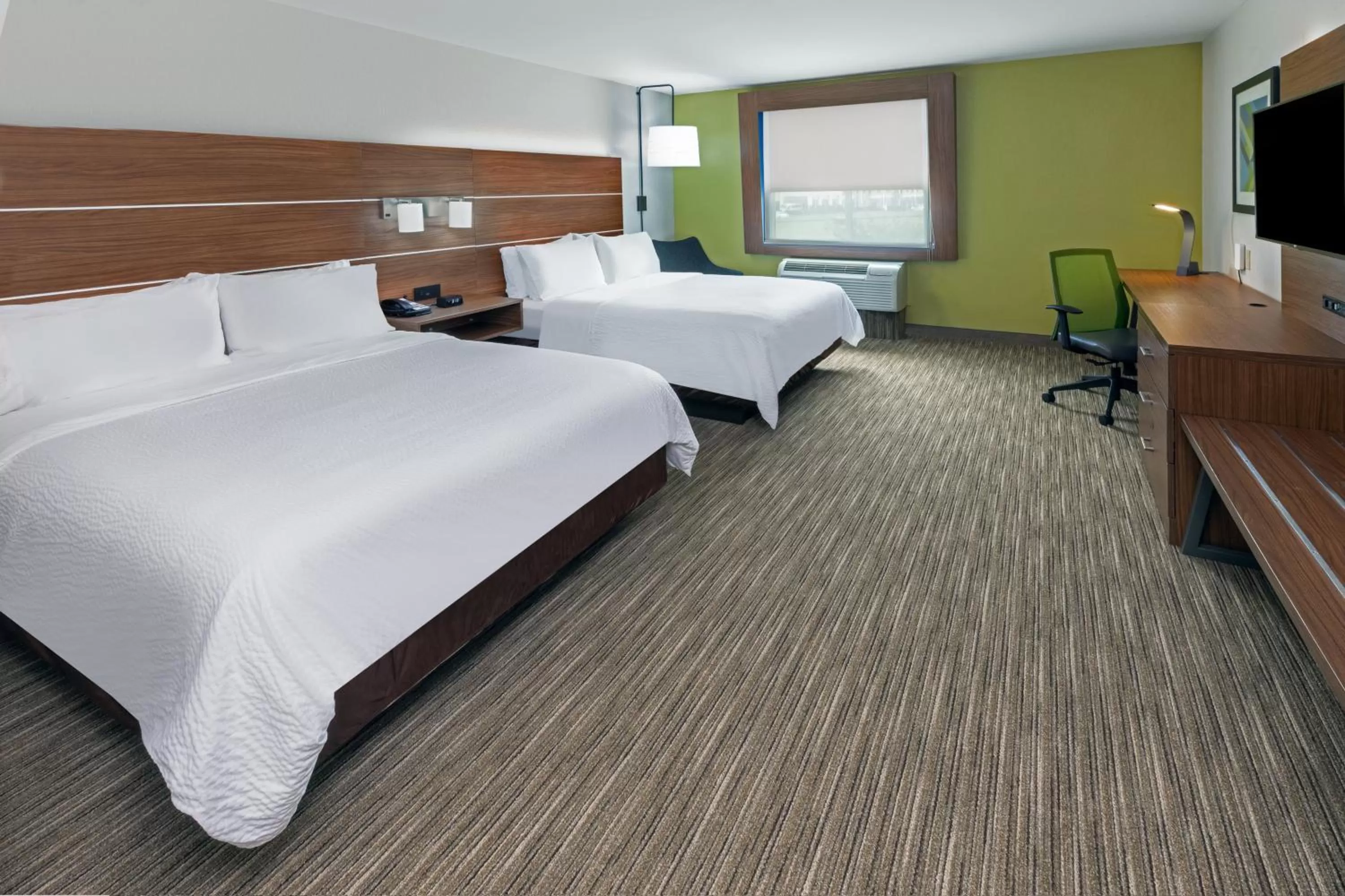 Photo of the whole room, Bed in Holiday Inn Express & Suites Lafayette South by IHG