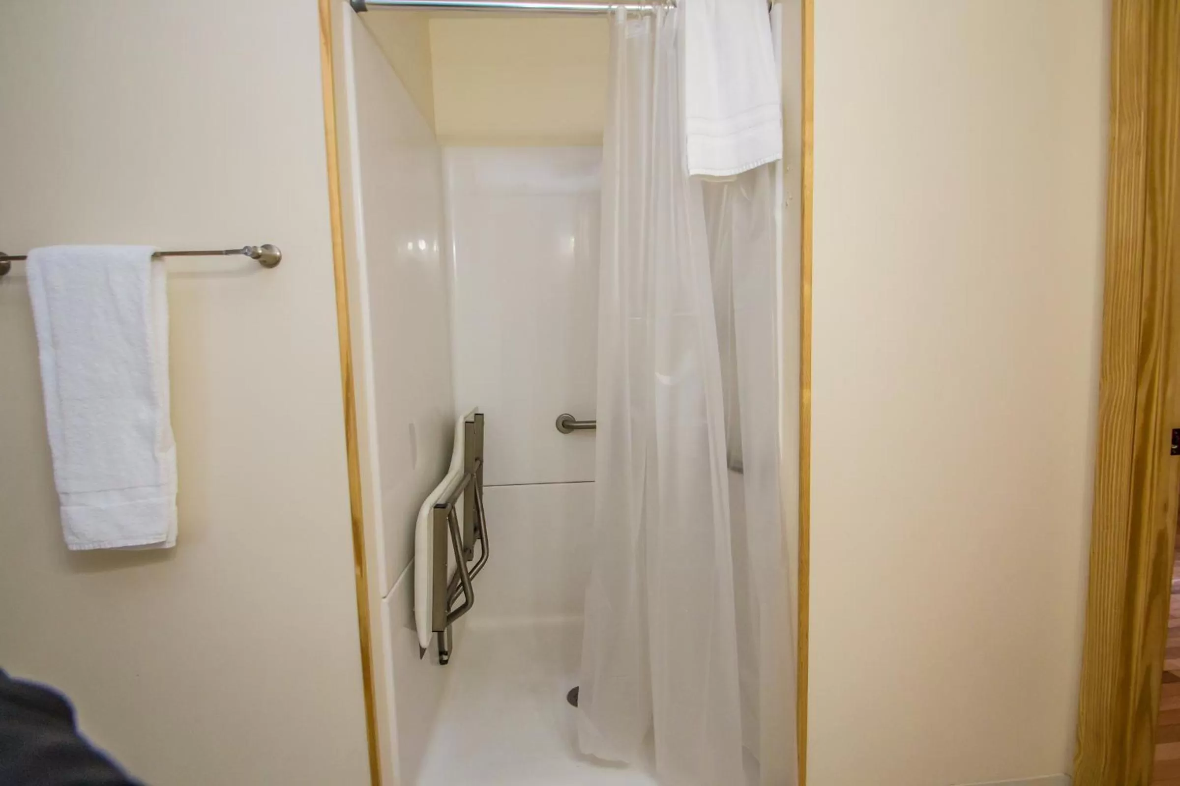 Shower in Presidential Mountain Resort