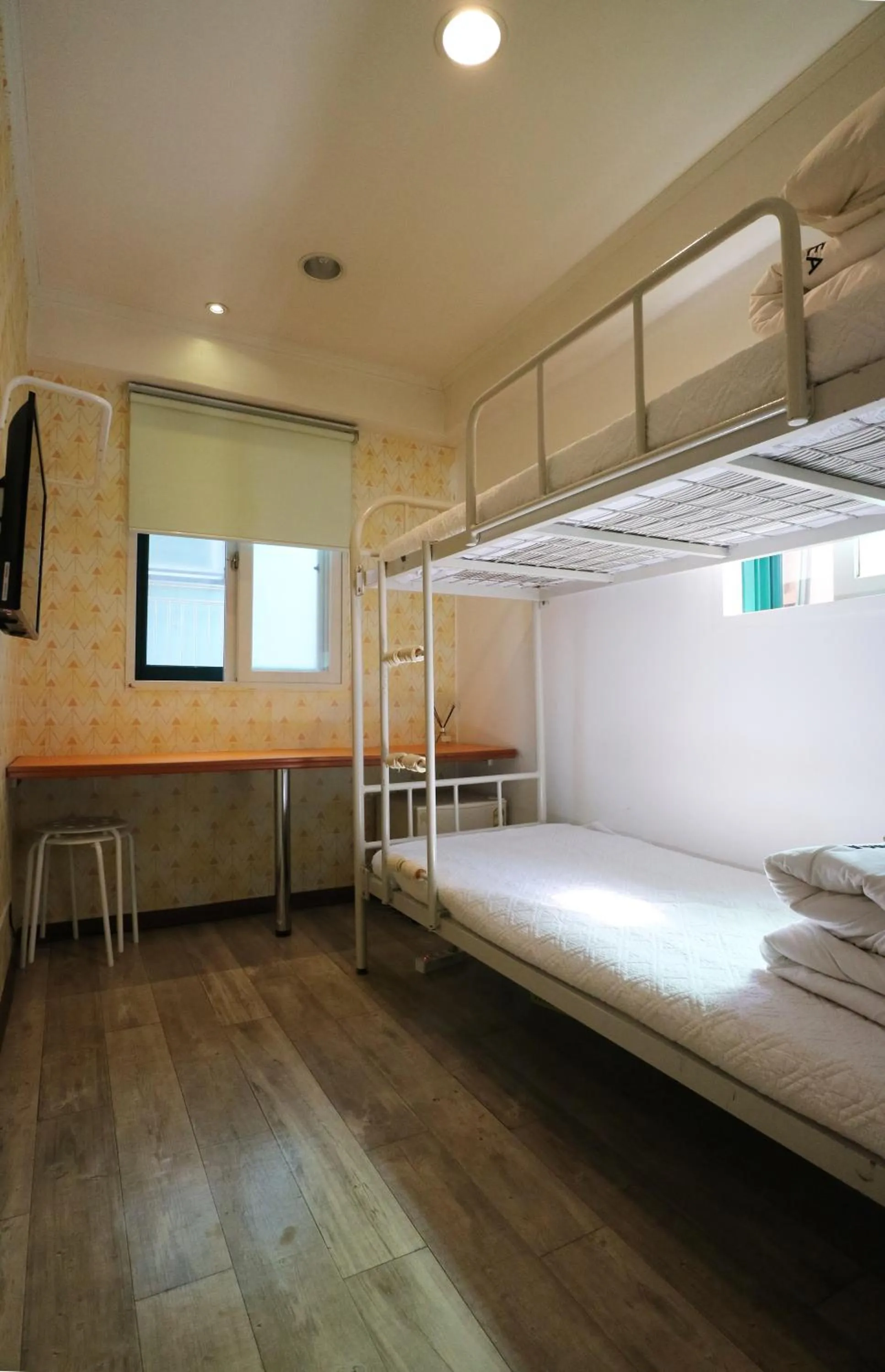 Bed in Hostel Korea - Original