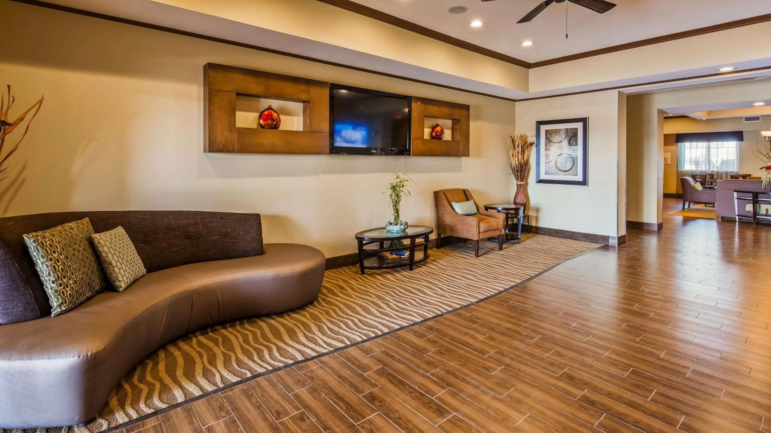 Lobby or reception in Best Western Plus Seminole Hotel & Suites
