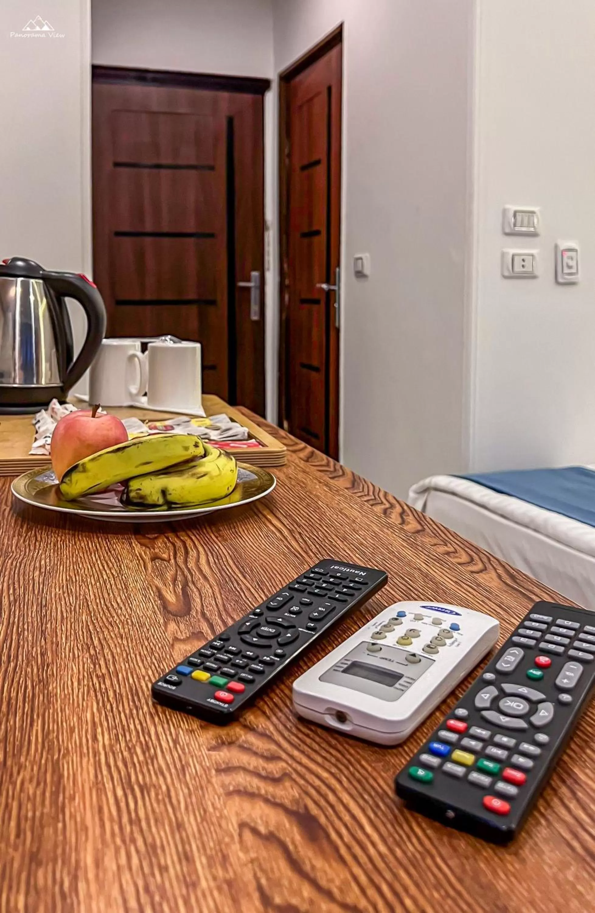 Coffee/tea facilities in PANORAMA view pyramids