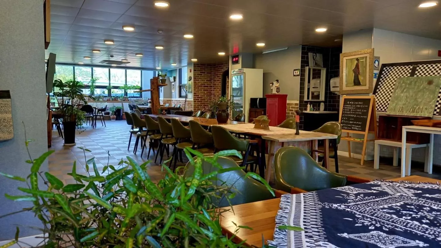 Lounge or bar in Hotel Jirisan Haetsal