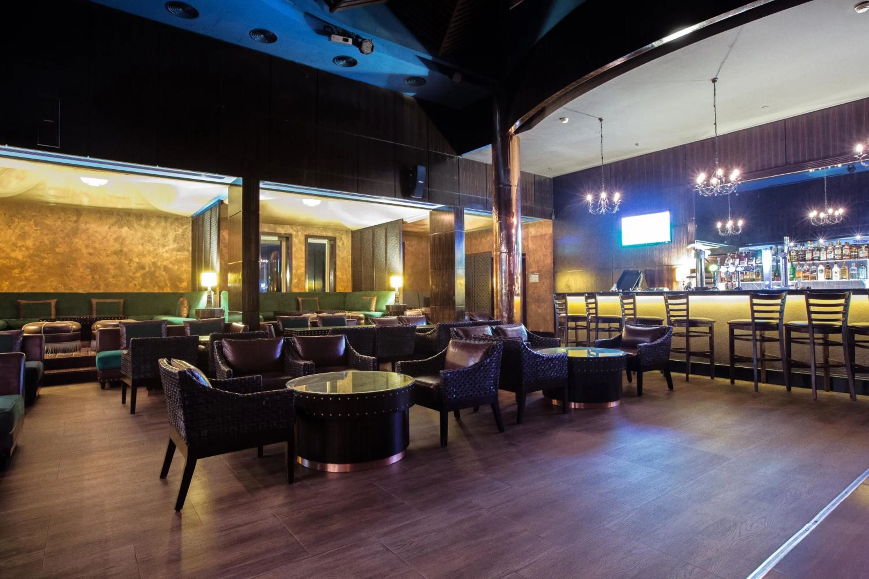 Lounge or bar in Danat Jebel Dhanna Resort
