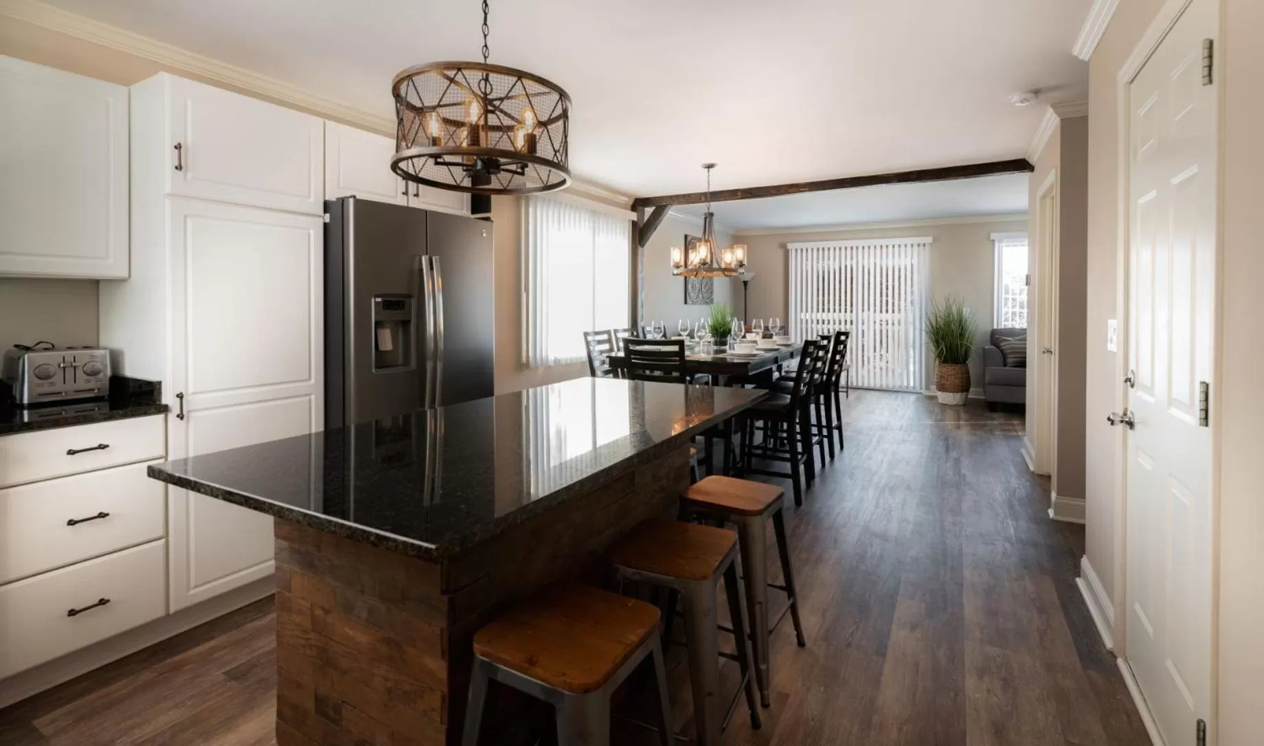 Dining area in The VUE Boutique Hotel & Boathouse