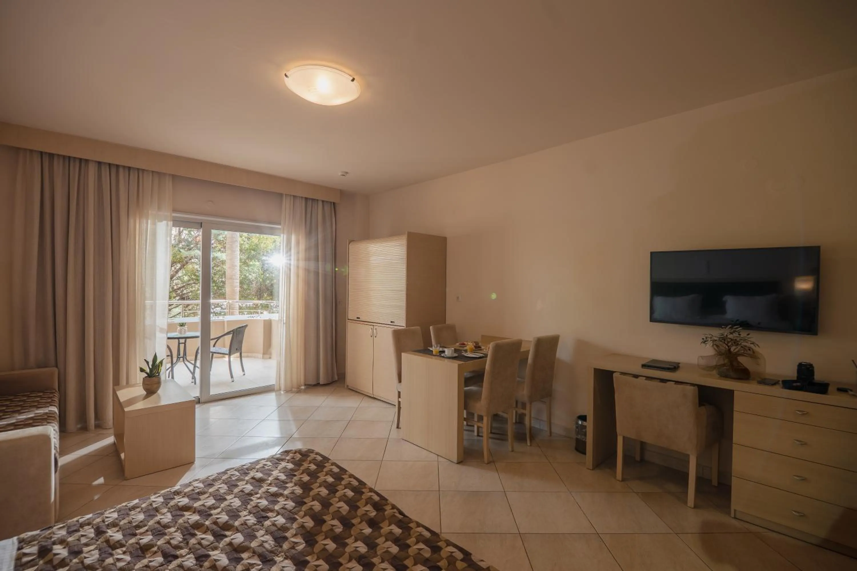 Bedroom in Molos Bay Hotel