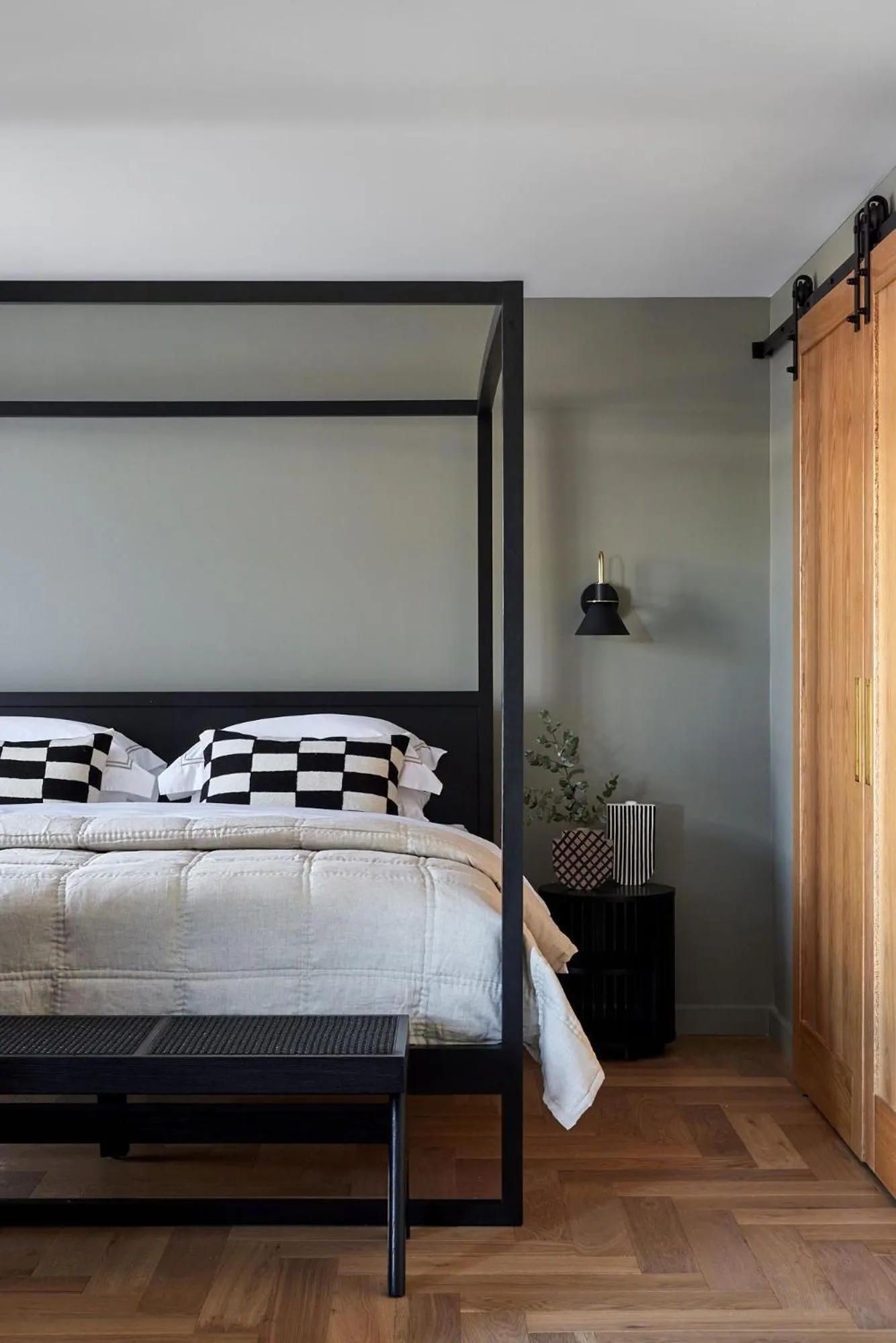 Bed in Central Caleula Motor Lodge