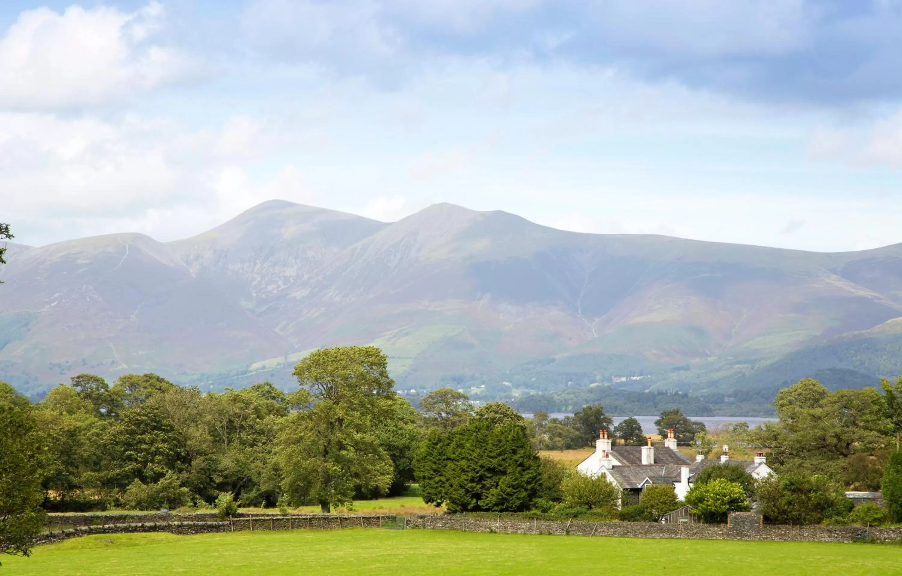 Property building, Mountain View in The Leathes Head Hotel