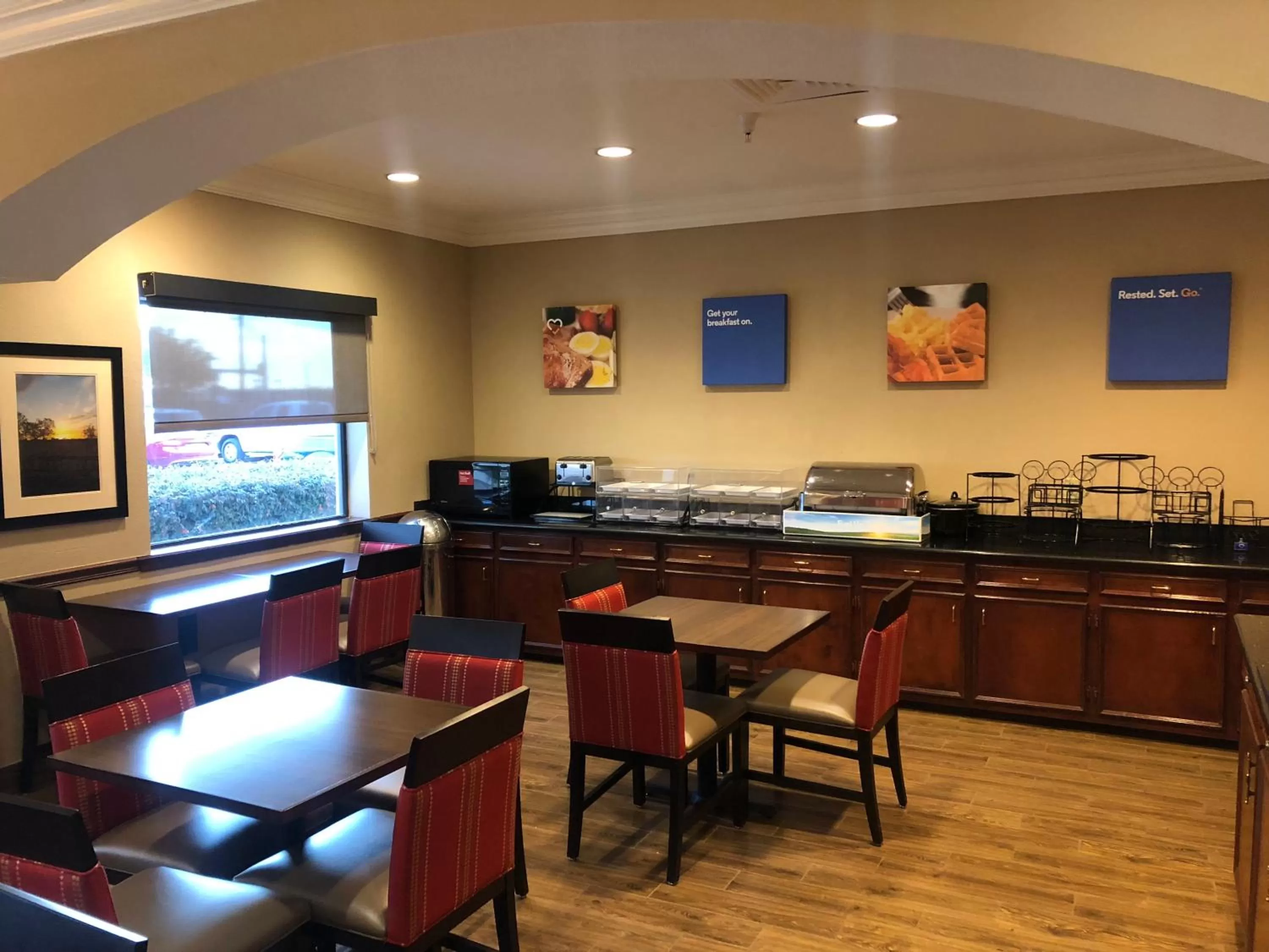 Restaurant/places to eat in Comfort Inn Early Brownwood