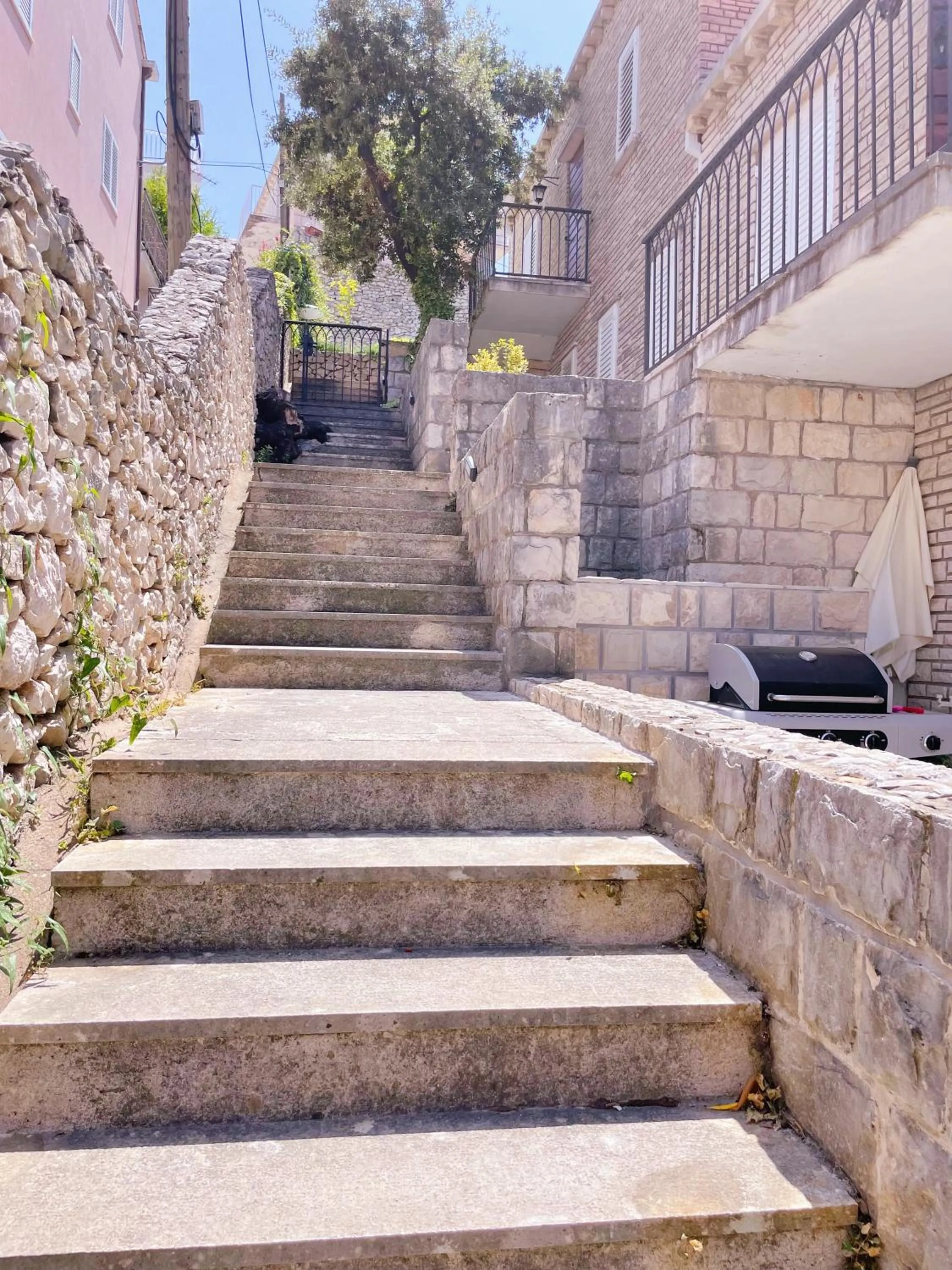 Apartments Villa Marijeta with Free Parking