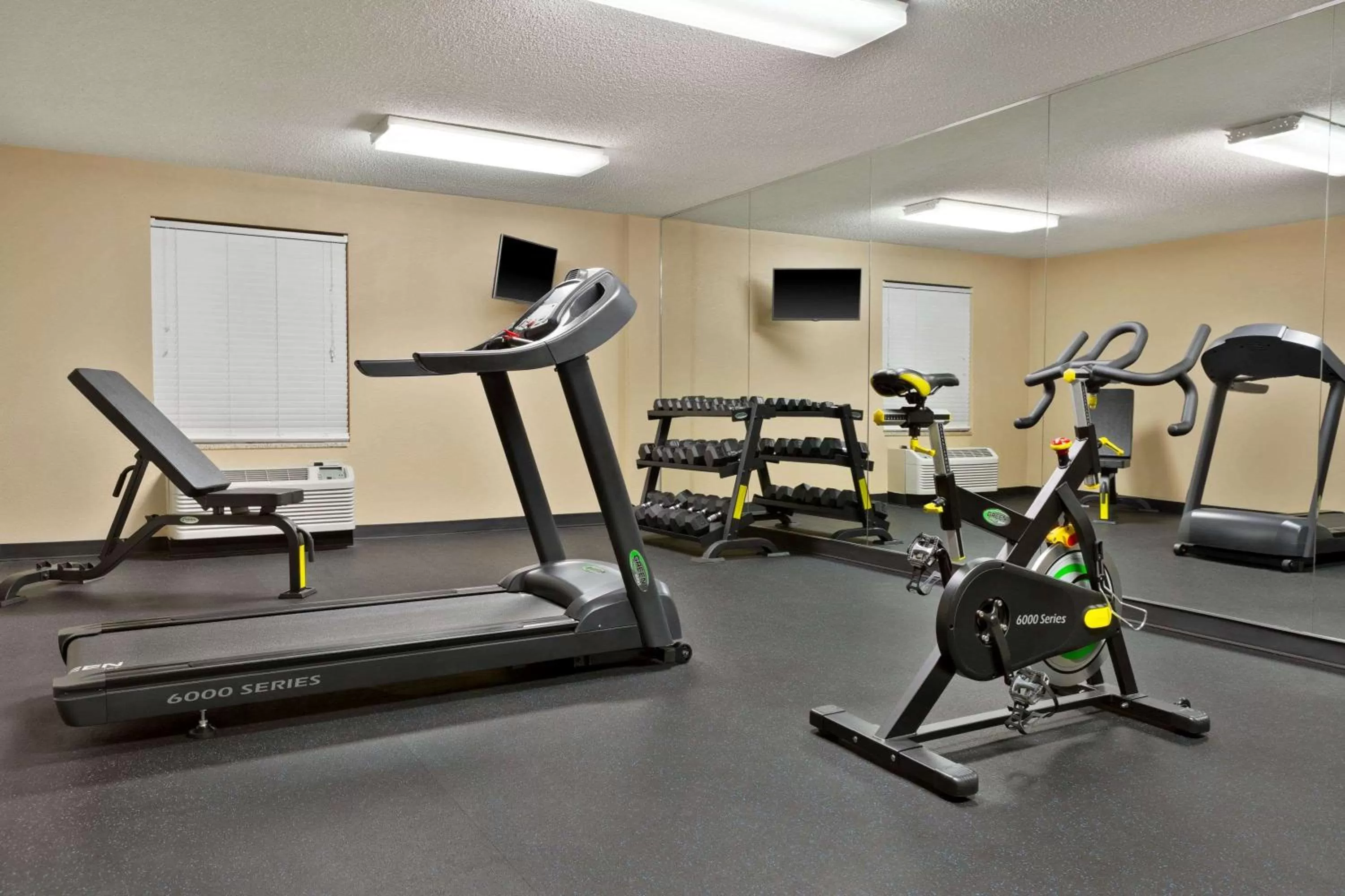 Fitness centre/facilities in Baymont by Wyndham Rocky Mount