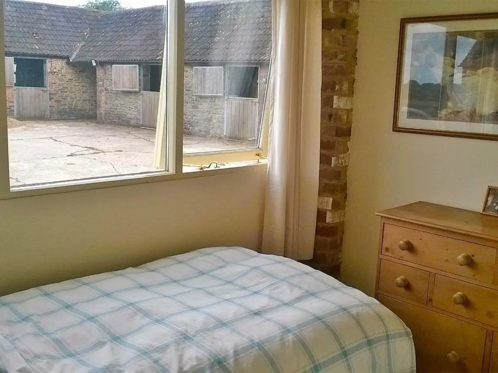 Bedroom, Bed in Battens Farm Cottages B&B