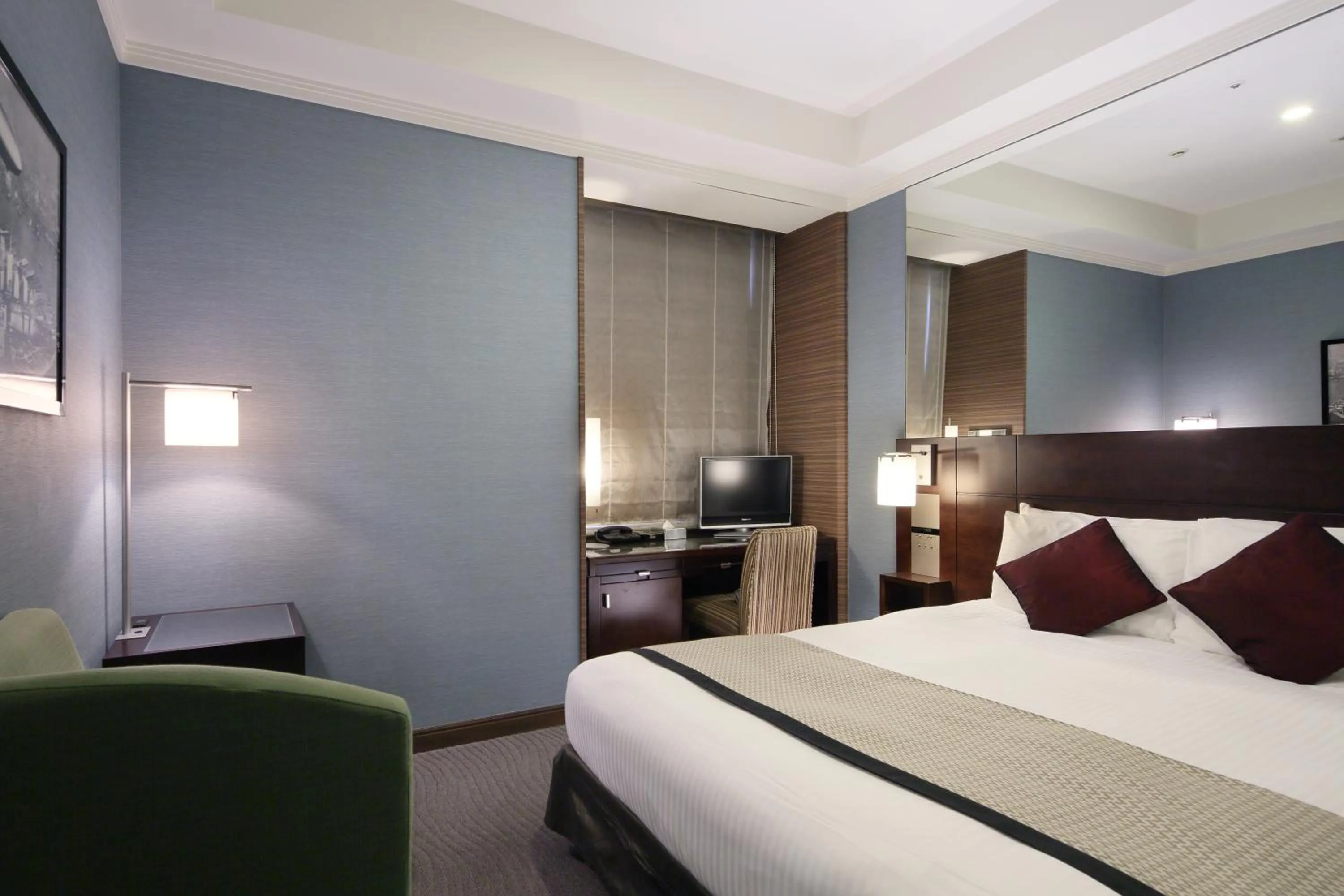 Bed in Hotel Trusty Tokyo Bayside