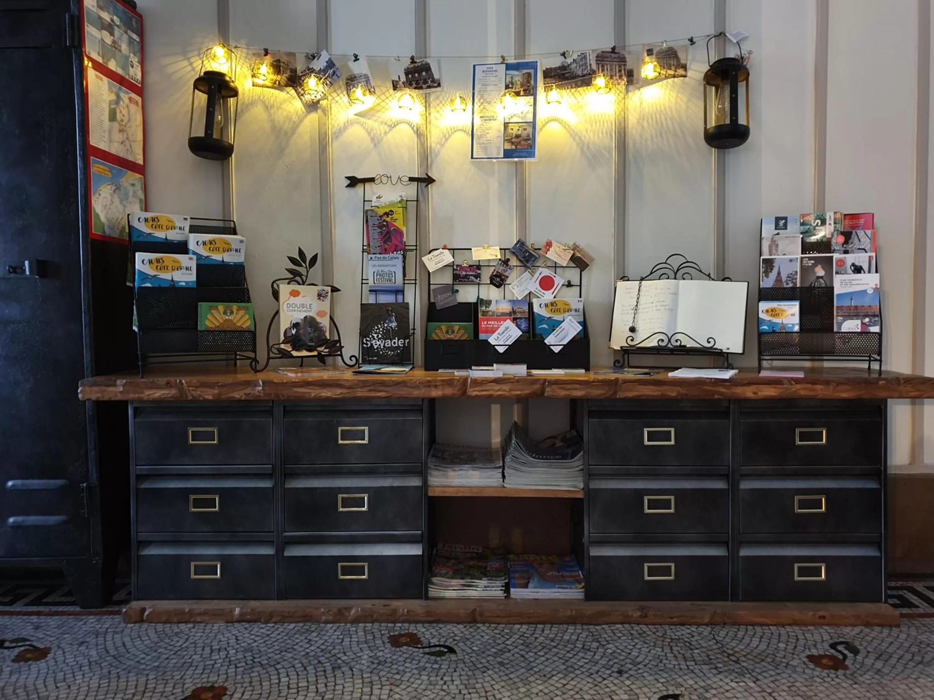 Lobby or reception in B & B Les Secrets des Loges