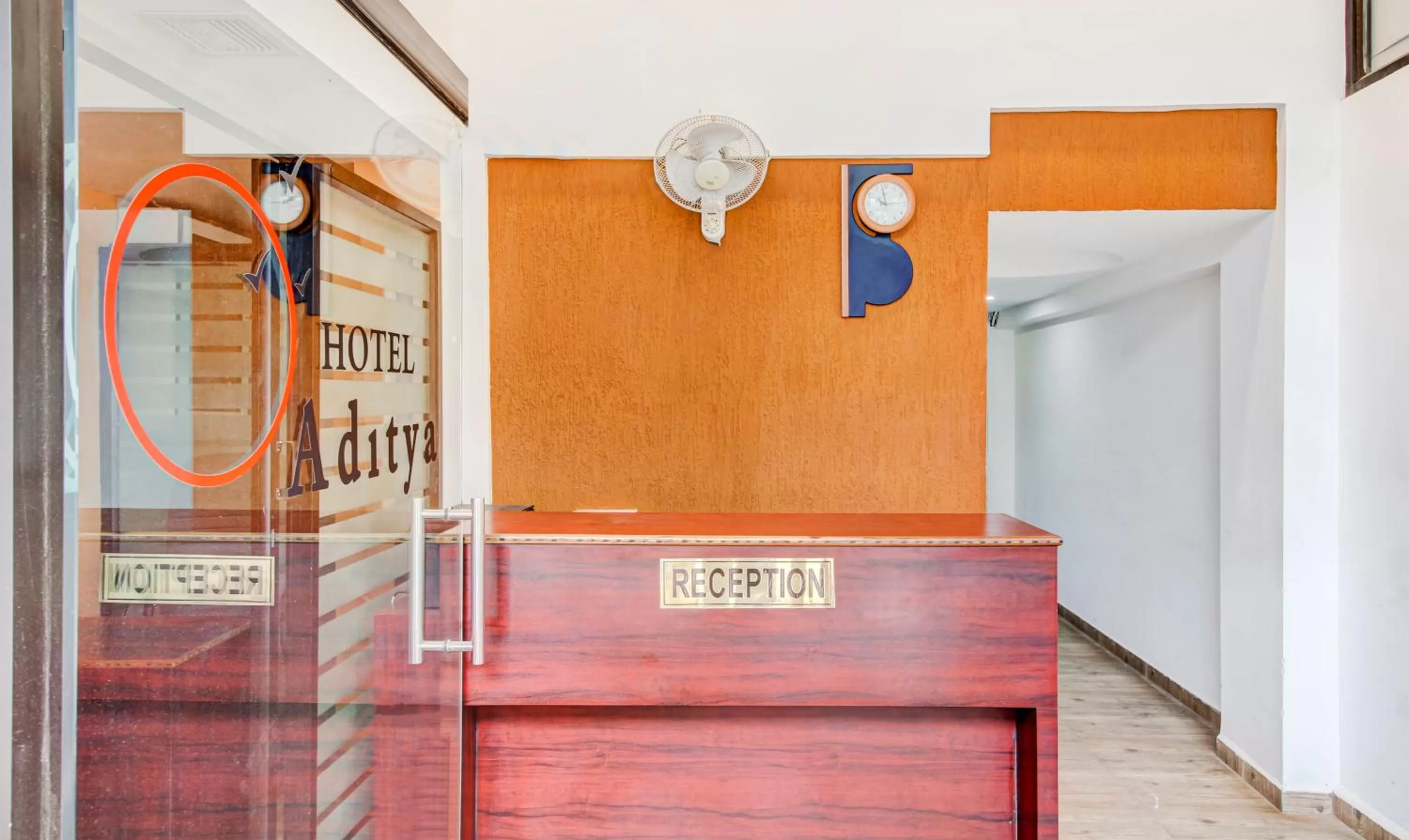 Lobby or reception in Itsy Hotels Aditya