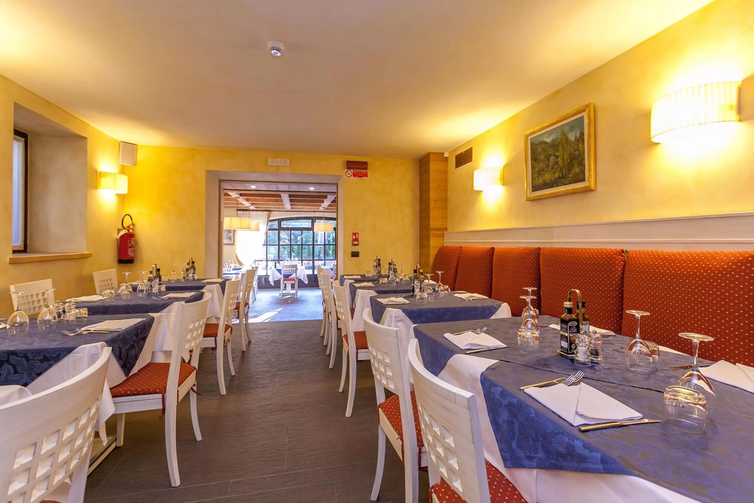 Restaurant/places to eat in Hotel Lo Scoiattolo
