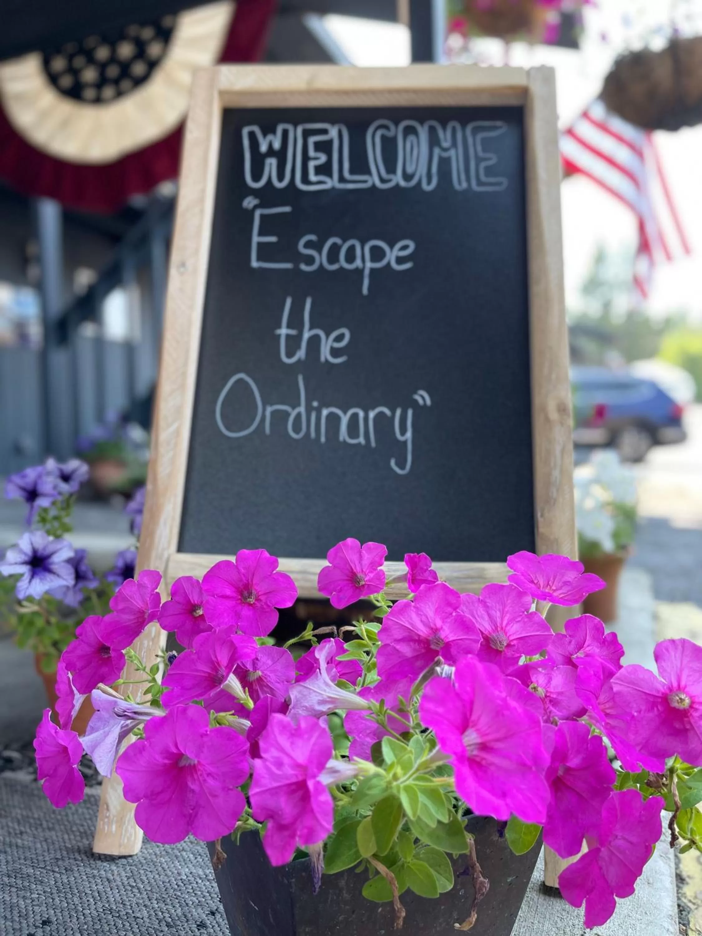 Logo/Certificate/Sign in Chalet Inn