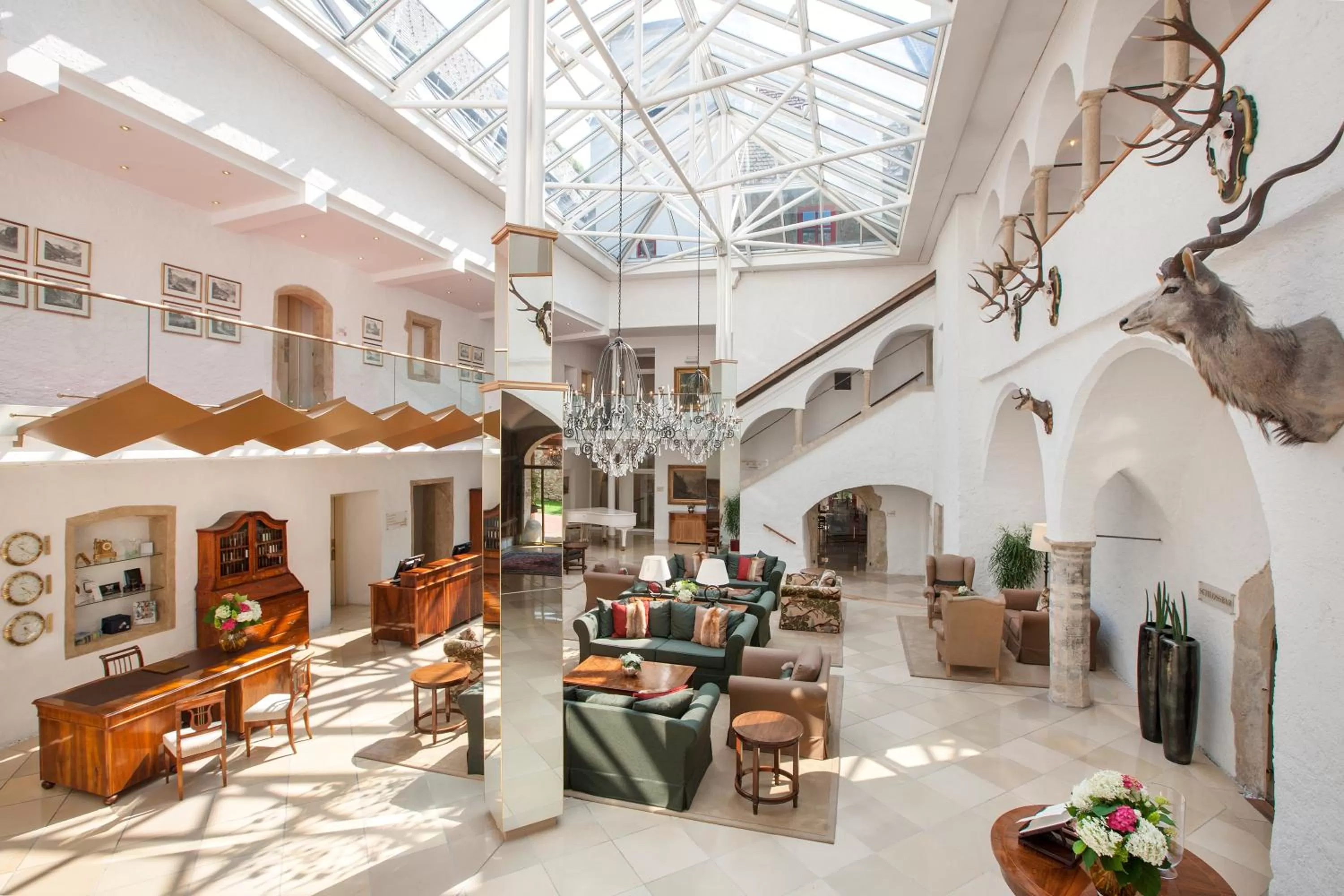 Lobby or reception in TAUROA Schloss Gabelhofen