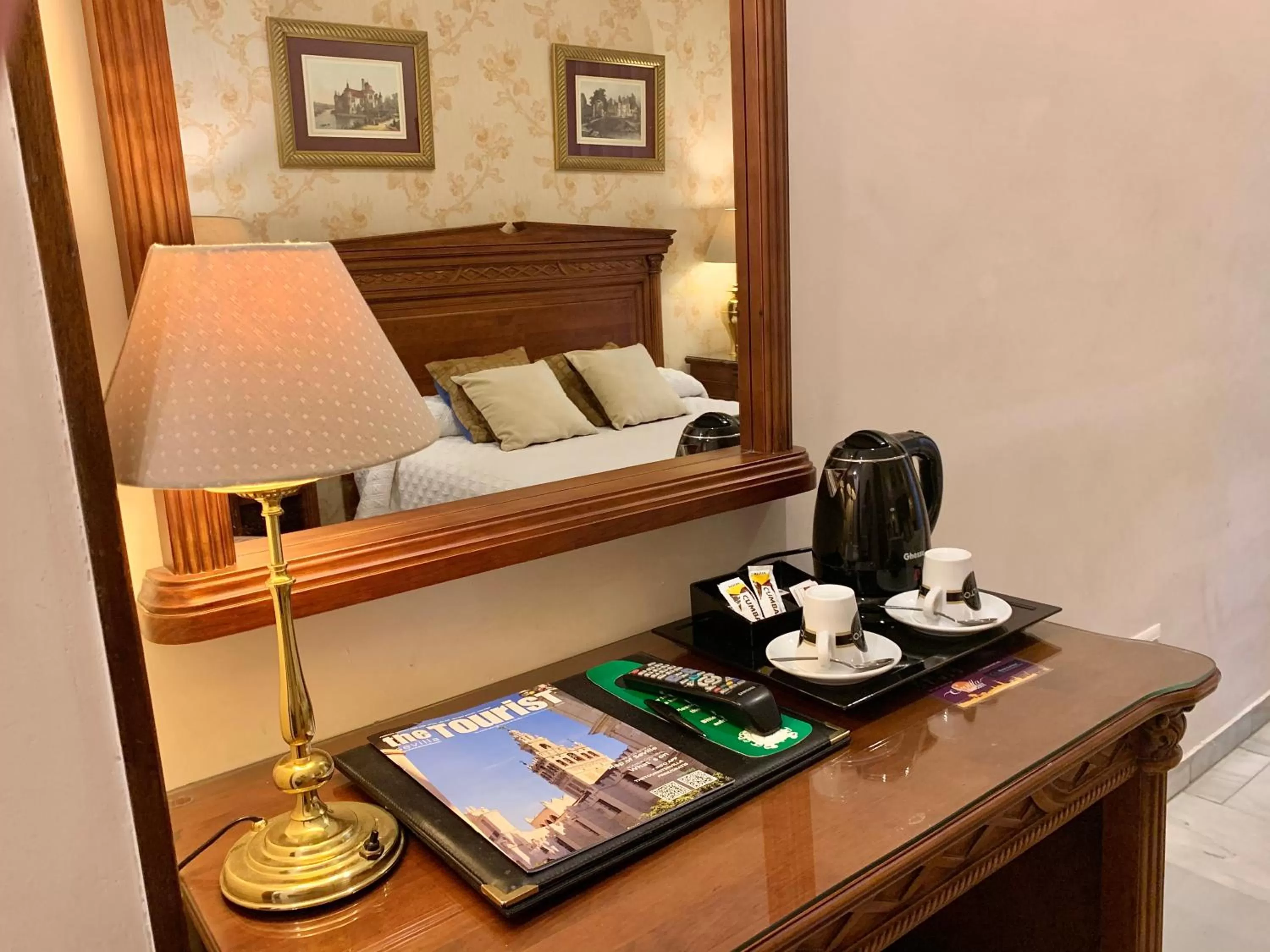 Decorative detail, Bed in Hotel Europa Boutique Sevilla