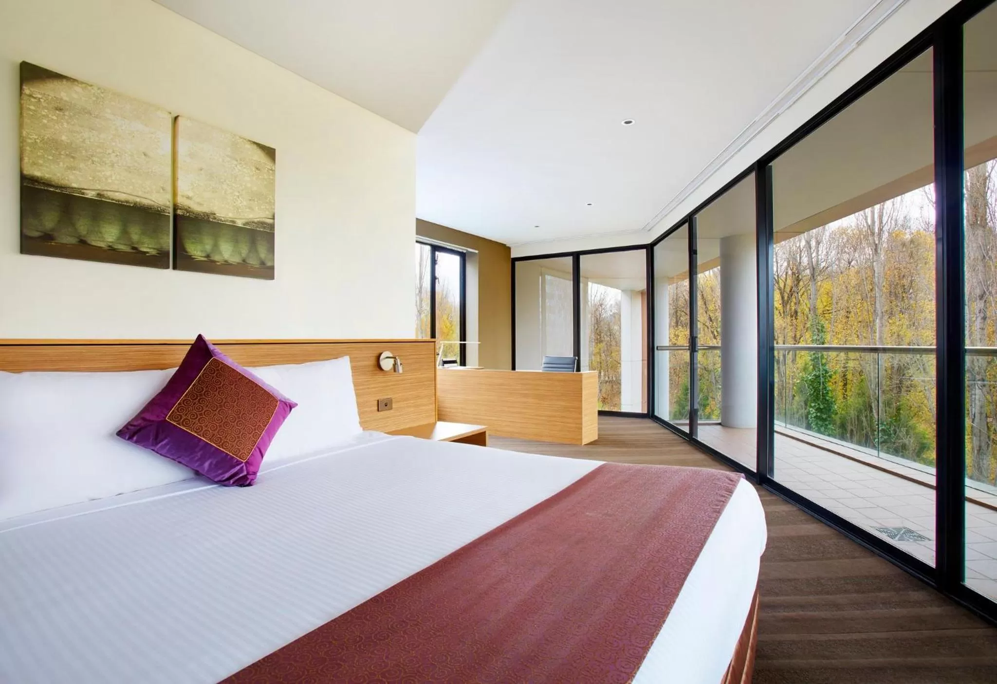 Photo of the whole room, Bed in Crowne Plaza Canberra by IHG