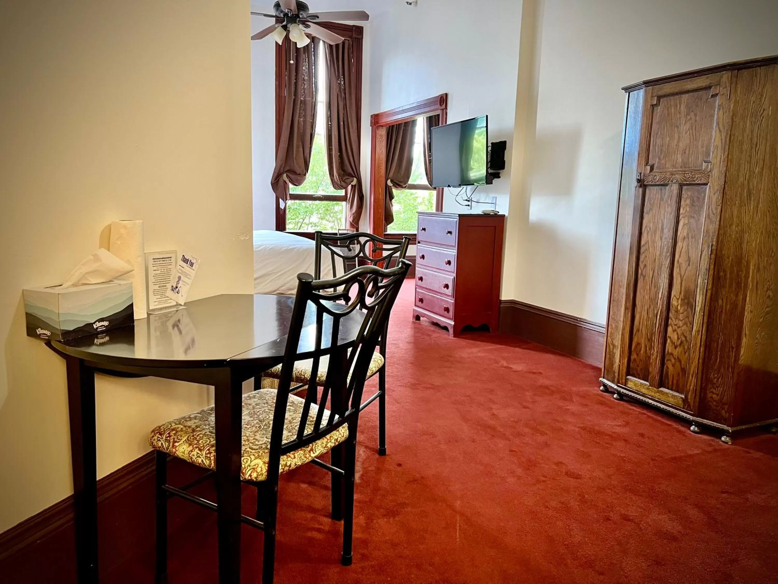 TV/Entertainment Center in The Monarch Hotel