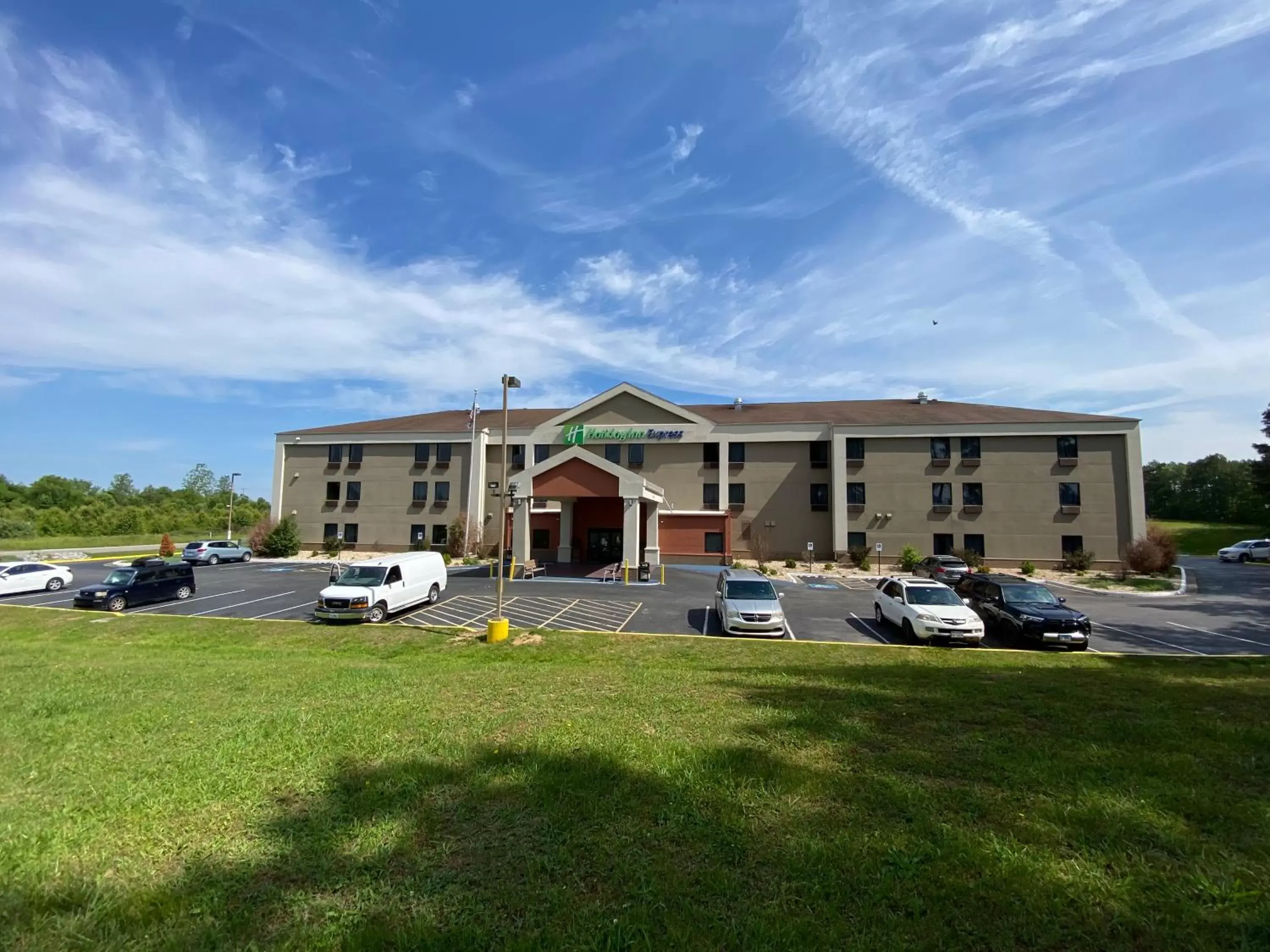 Holiday Inn Express Metropolis by IHG Holiday Inn Express Metropolis by IHG