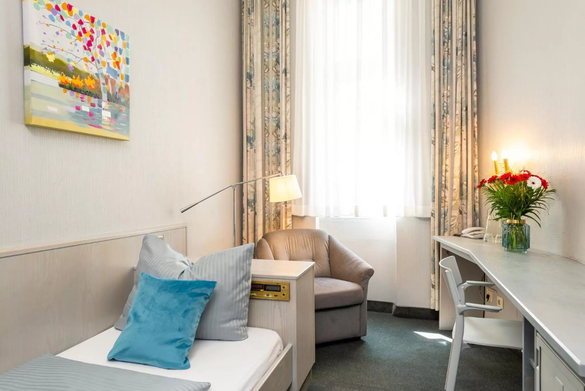 Photo of the whole room in W22 Hotel am Kurfürstendamm