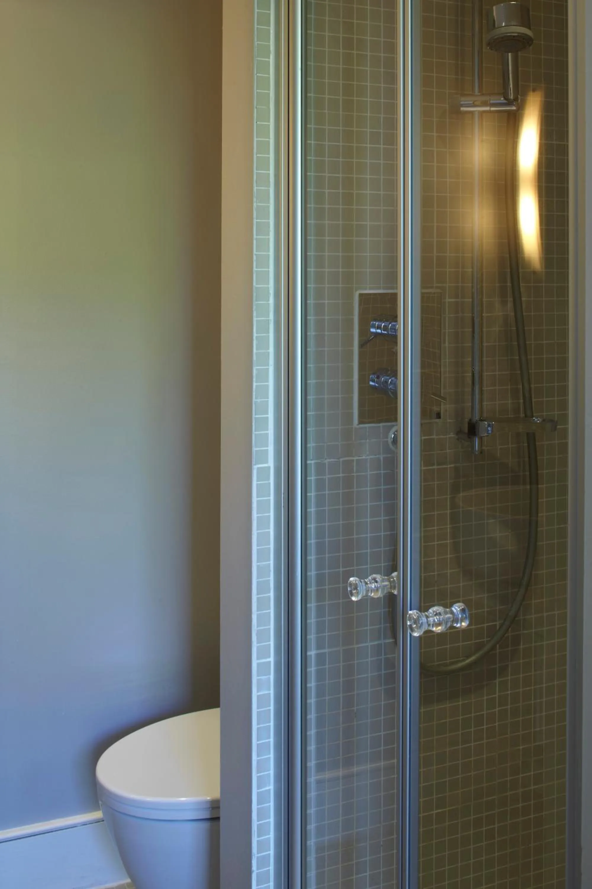 Shower in B&B Belgravia