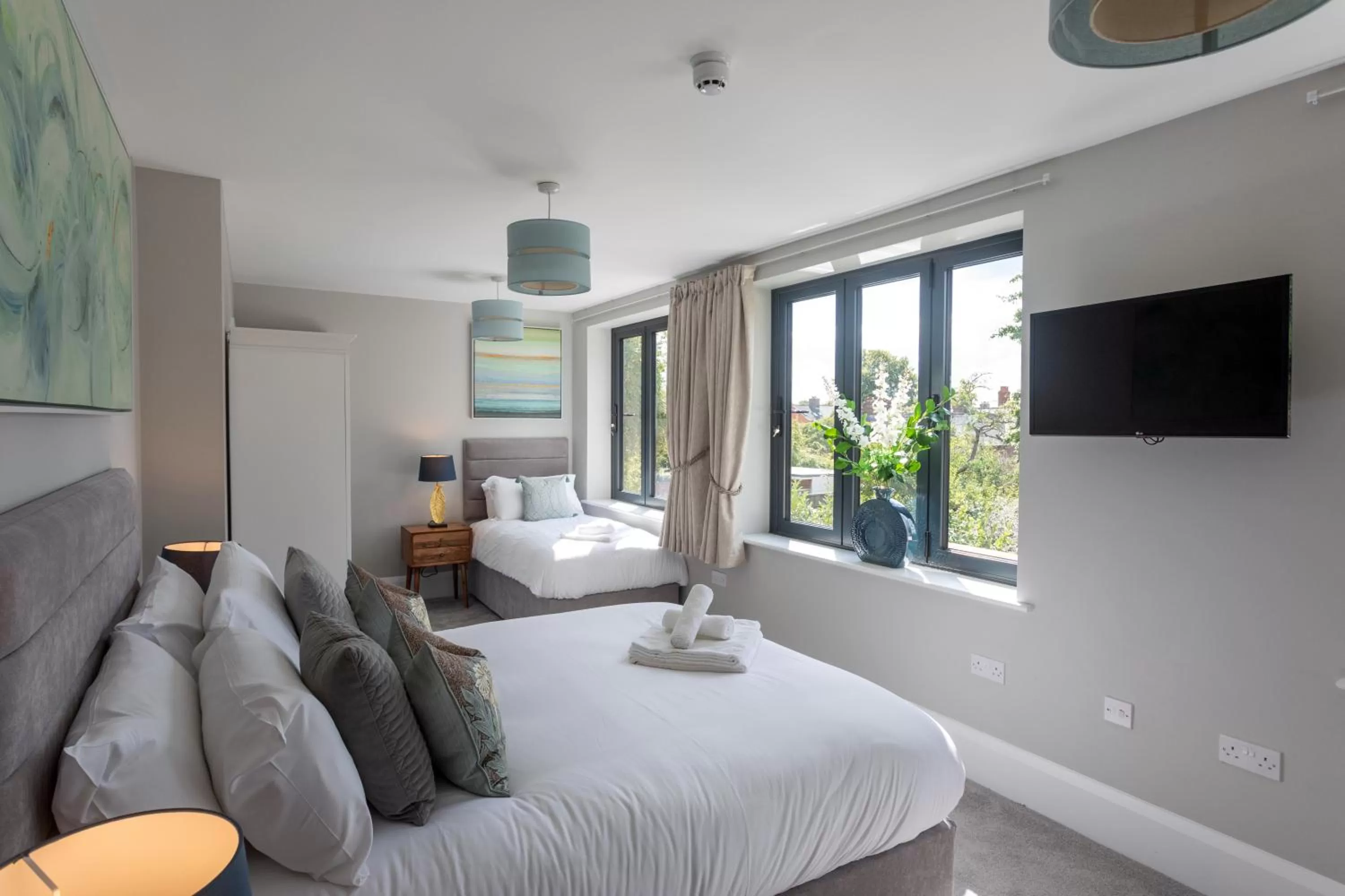 TV and multimedia, Bed in No.192 Oxford