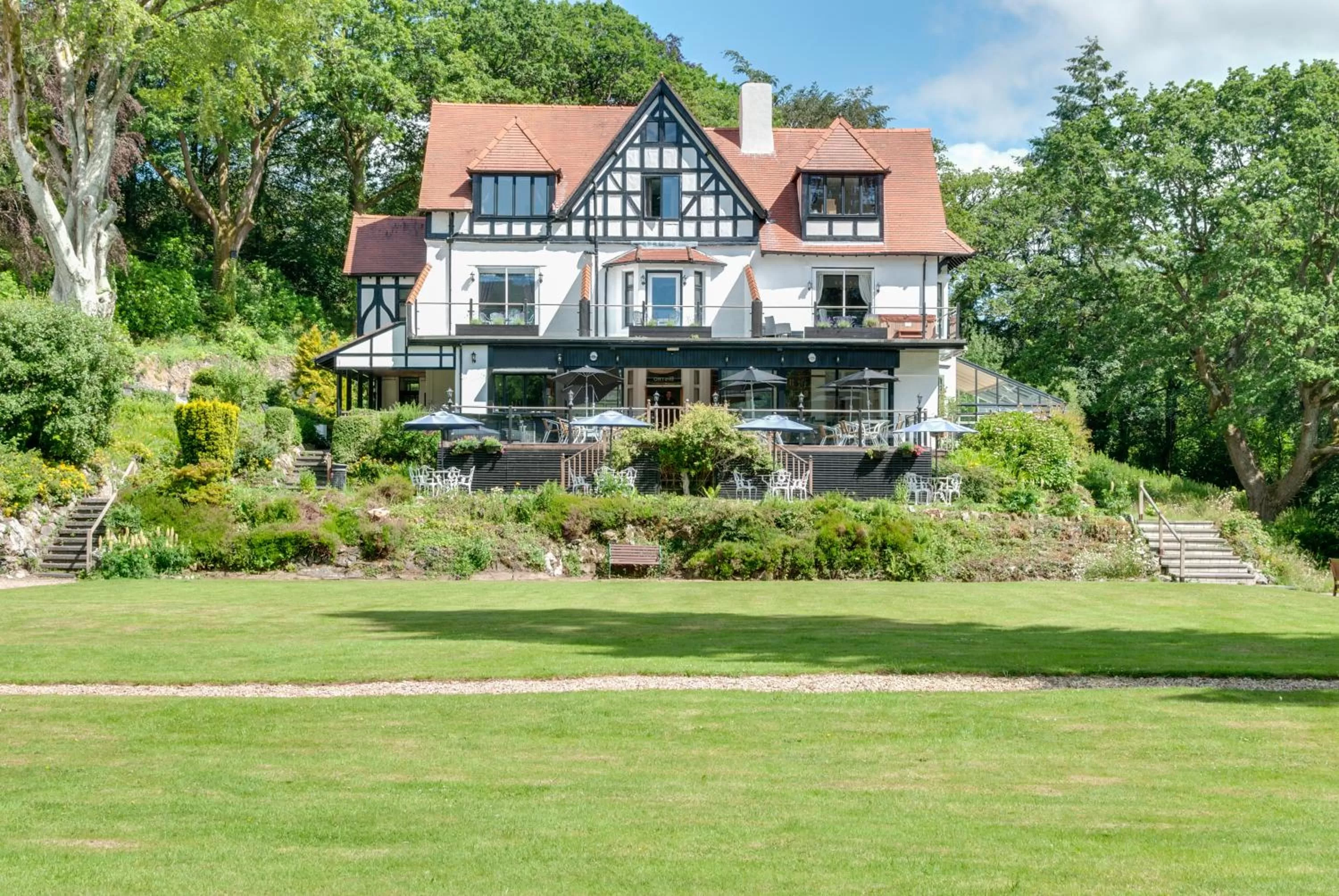 Property building in Craig-y-Dderwen Riverside Hotel