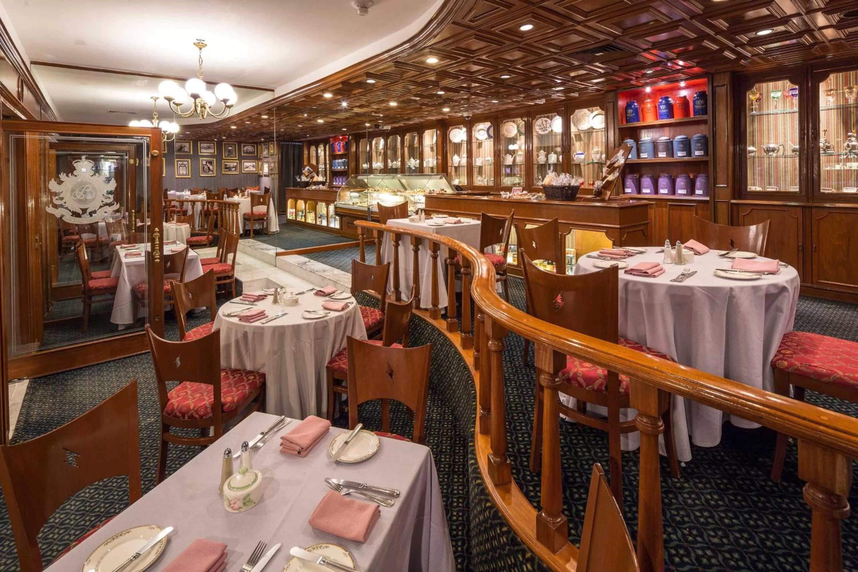 Restaurant/places to eat in Presidente InterContinental Mexico City by IHG