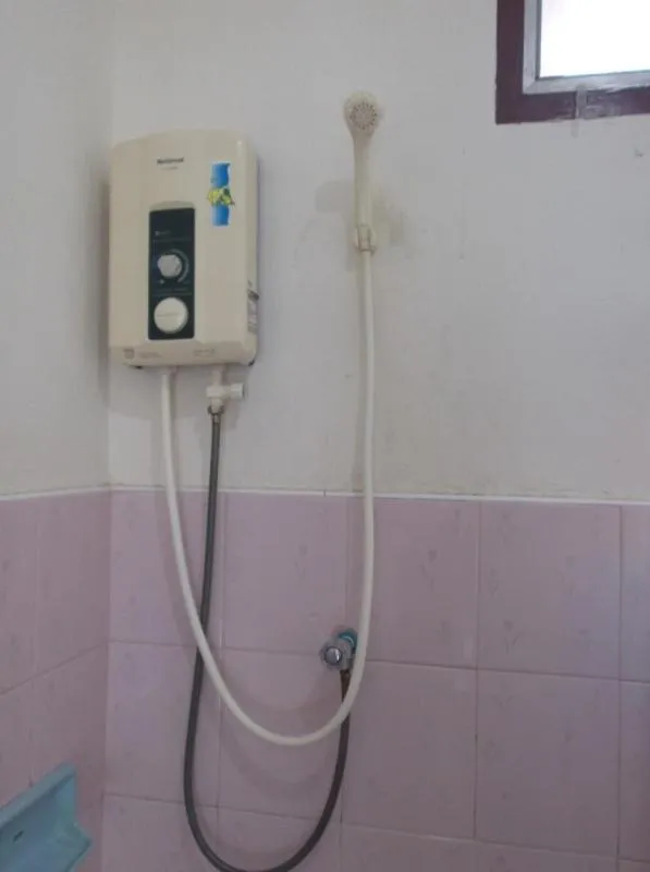 Shower in Palm Point Village