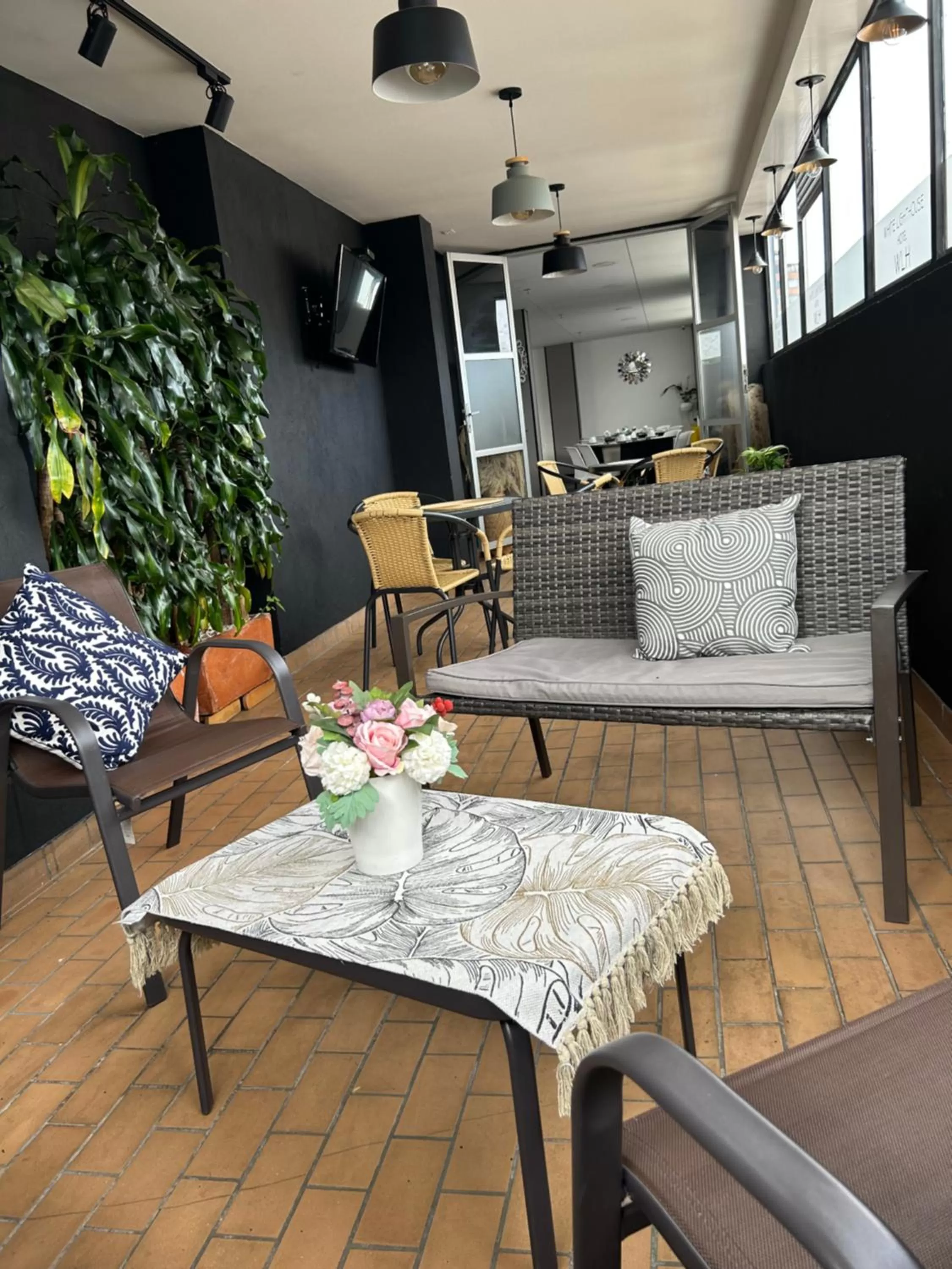 Restaurant/places to eat in Hotel WLH Silver Bogota - White Lighthouse