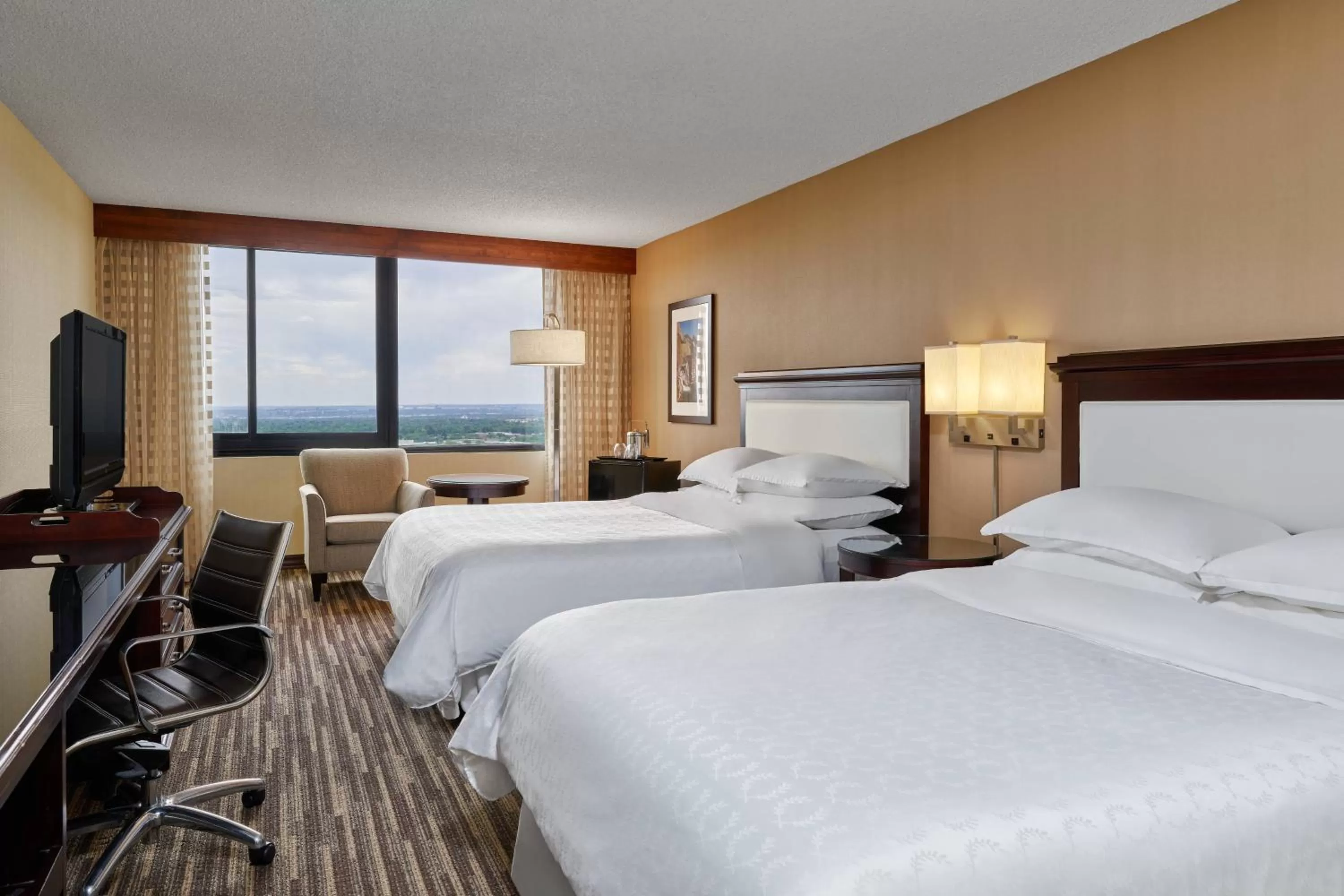 Standard Queen Room with Two Queen Beds in Sheraton Denver West Hotel
