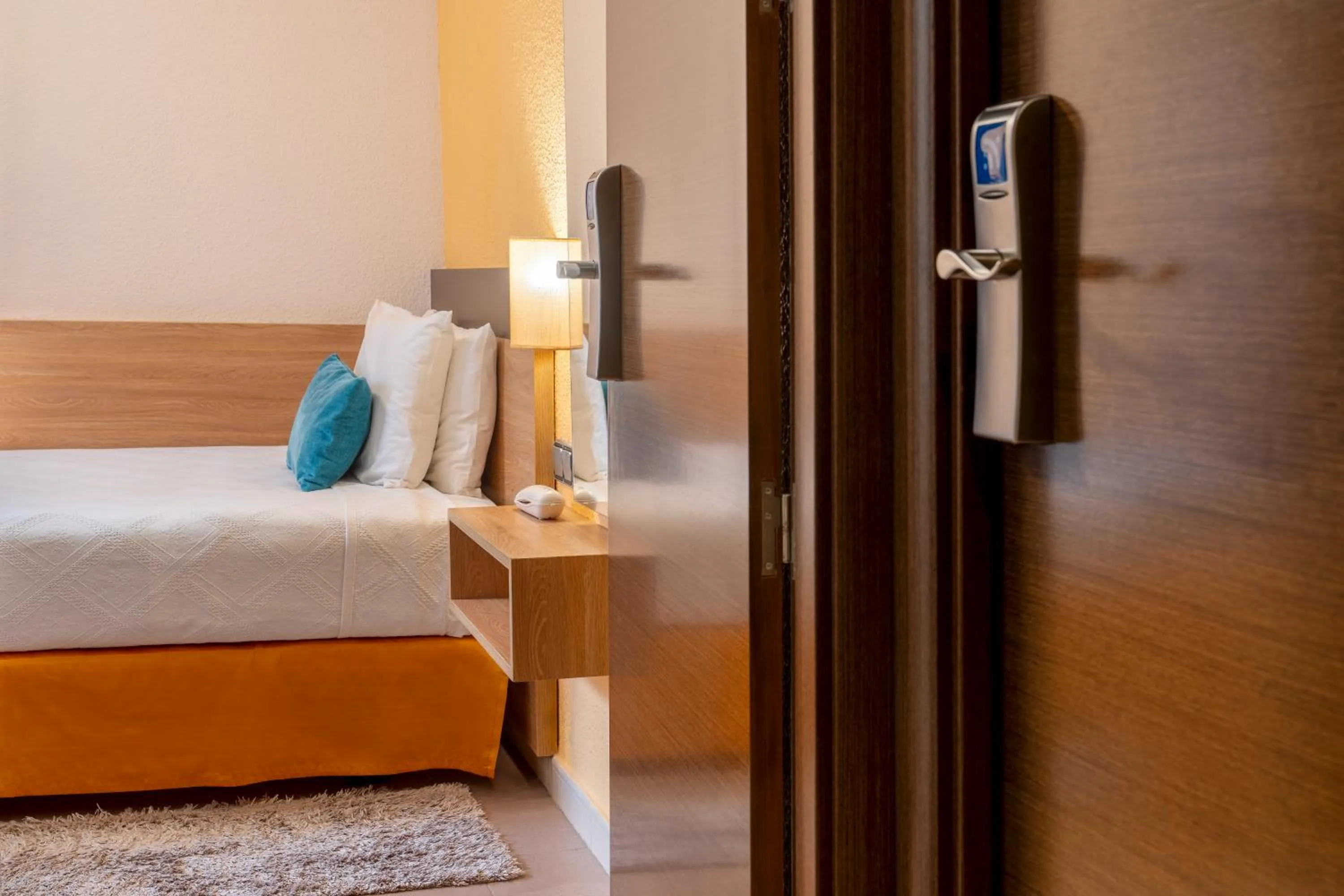 Bedroom, Bed in Hostal Ballesta